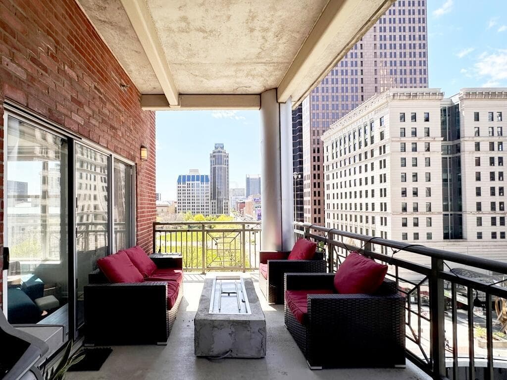 8 E Broad Street #701, Columbus, OH 43215