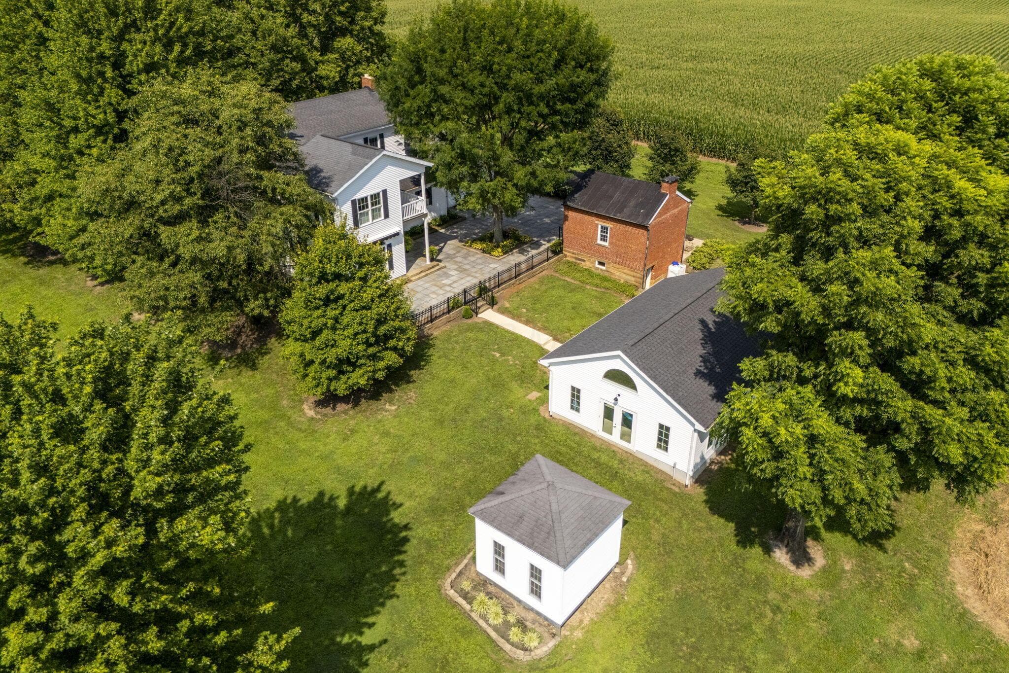 29614 Tarlton Adelphi Road, Laurelville, OH 43135