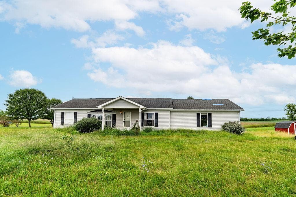 12345 State Route 38 NE, Bloomingburg, OH