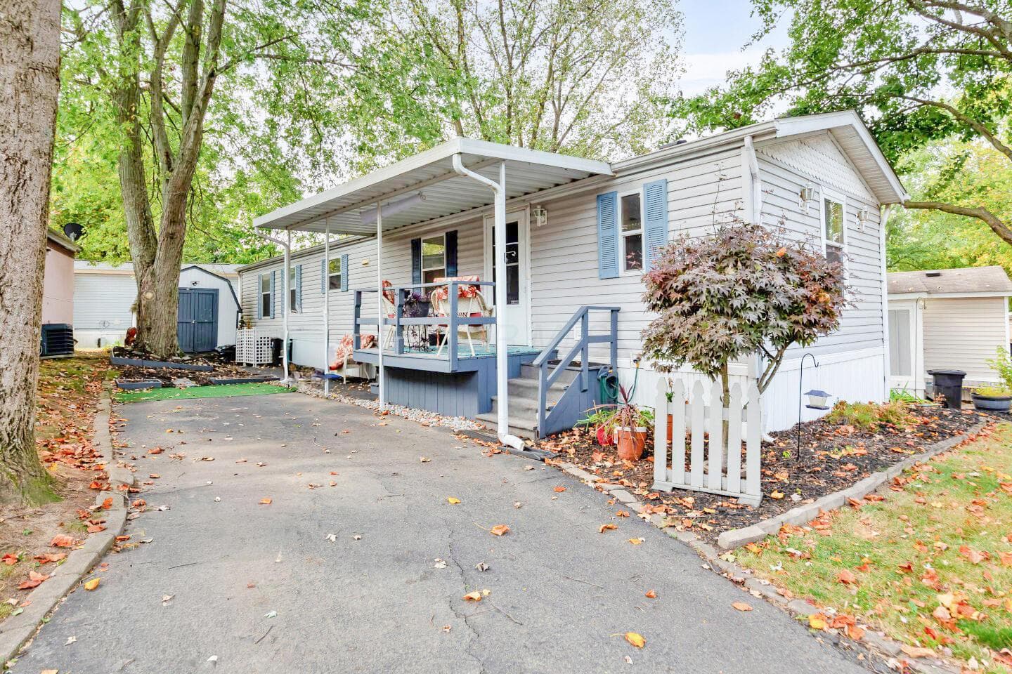 60 Estates Lane, Reynoldsburg, OH 43068