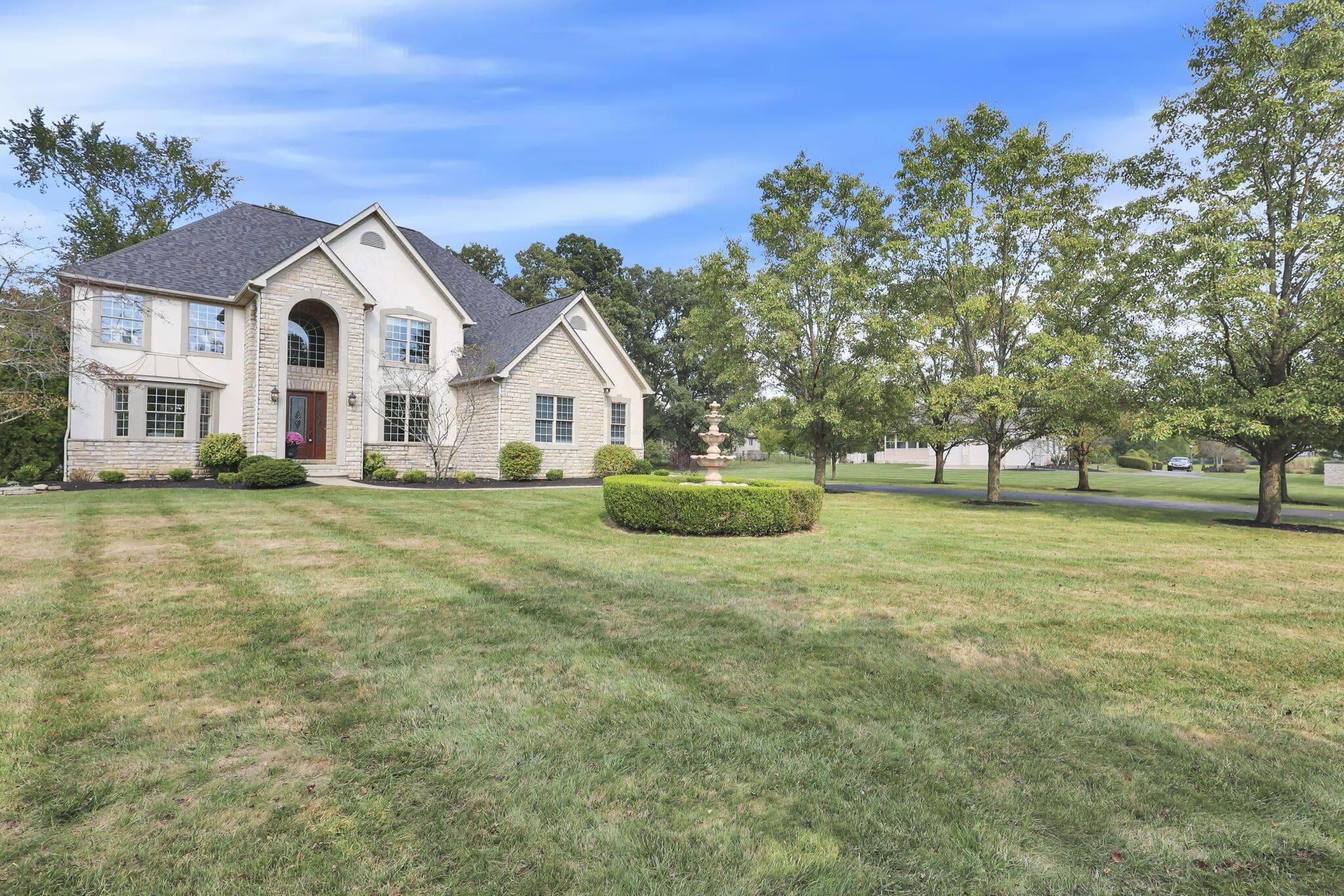 8400 Creek Hollow Road, Blacklick, OH