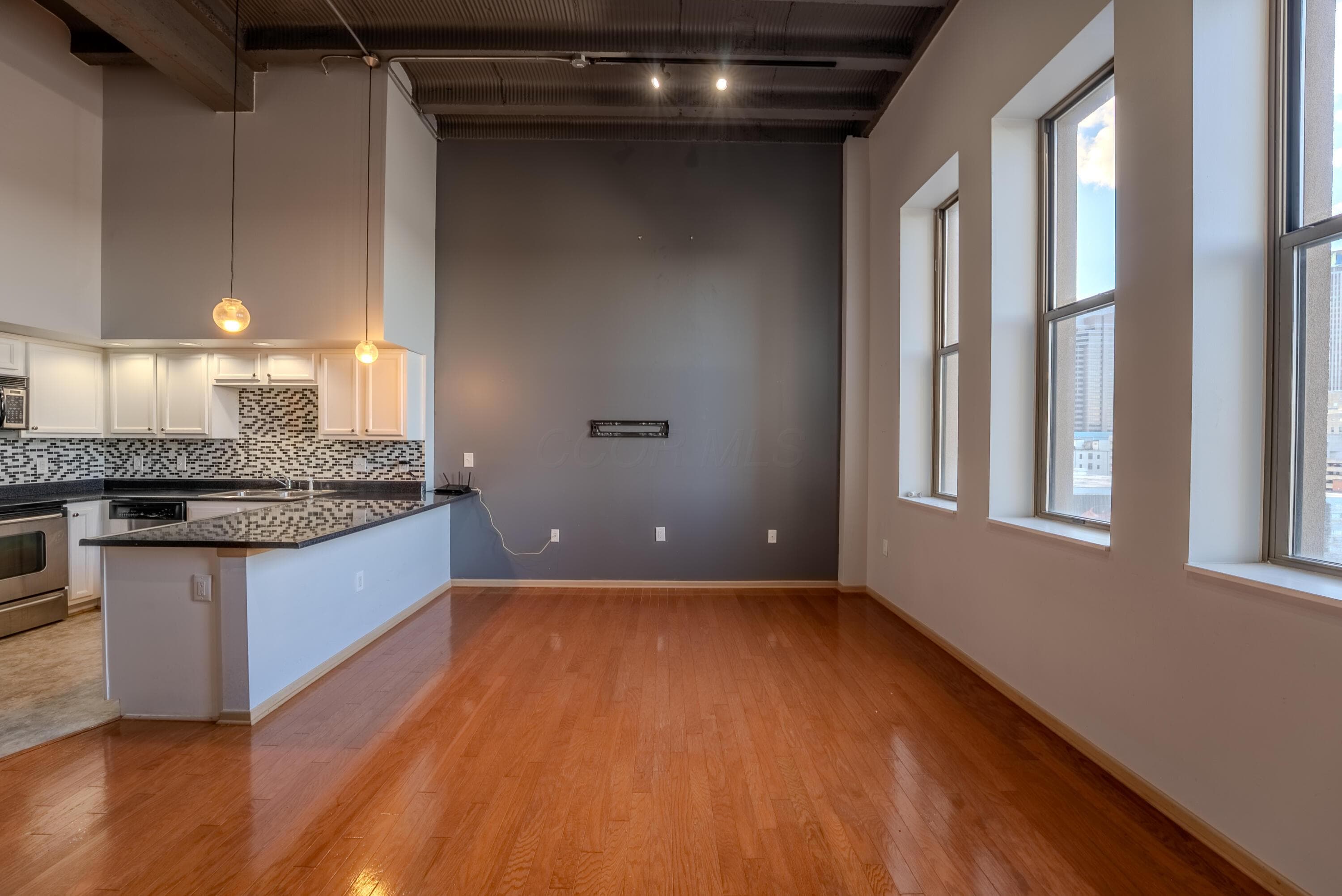 110 N 3rd Street #606, Columbus, OH 43215