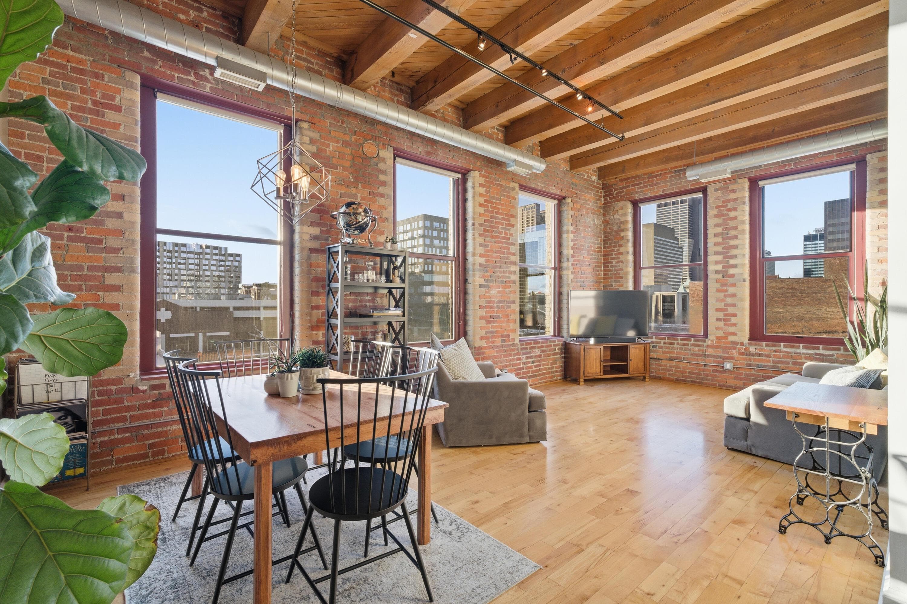 150 E Main Street #409, Columbus, OH 43215