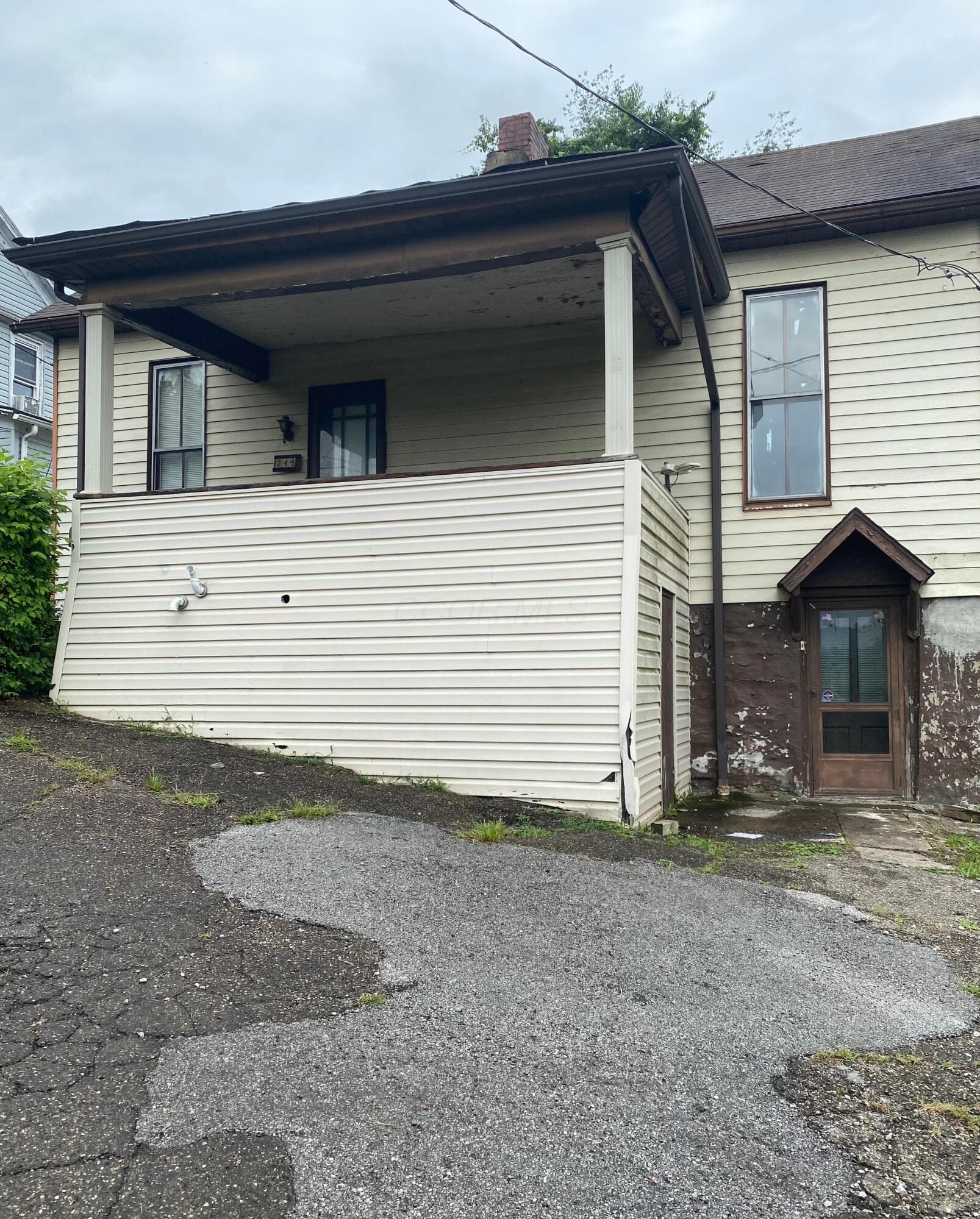 244 Lombardy Heights, Bridgeport, OH 43912