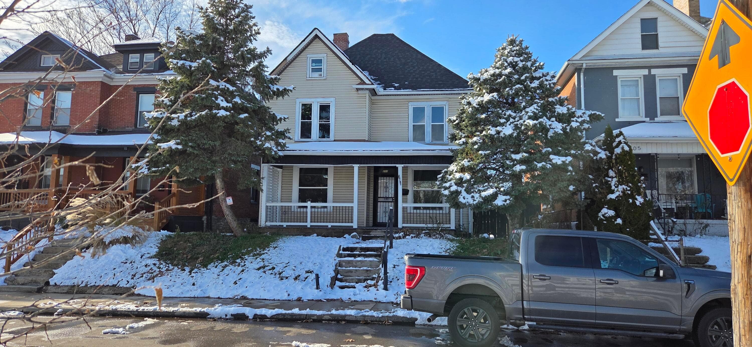 211 Dakota Avenue, Columbus, OH 43223