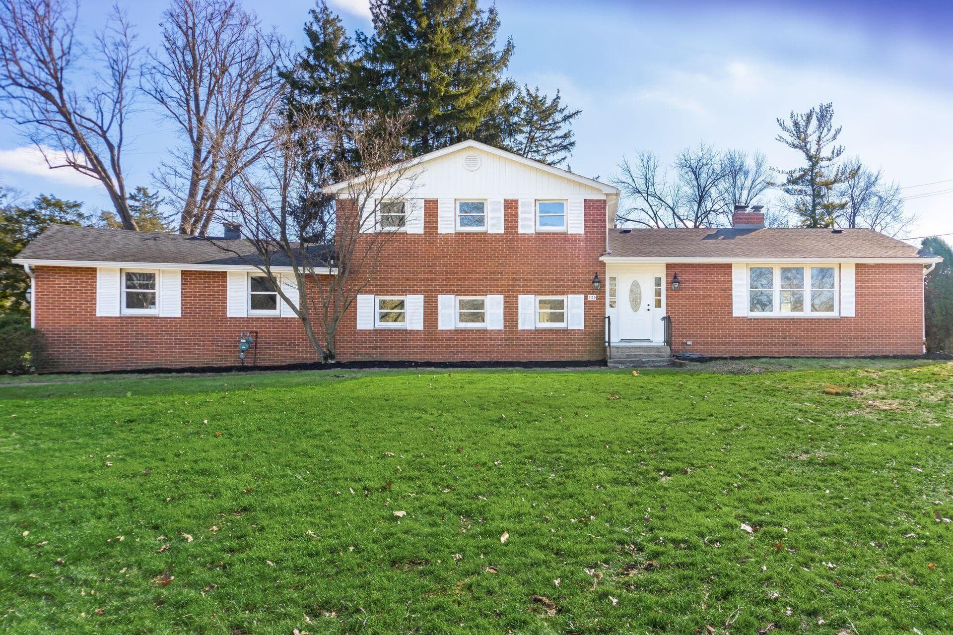 325 Starrett Court, Columbus, OH 43214