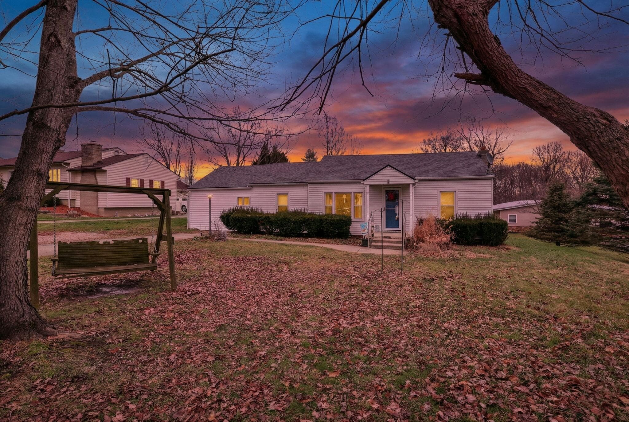 738 N Buena Vista Street, Newark, OH 43055