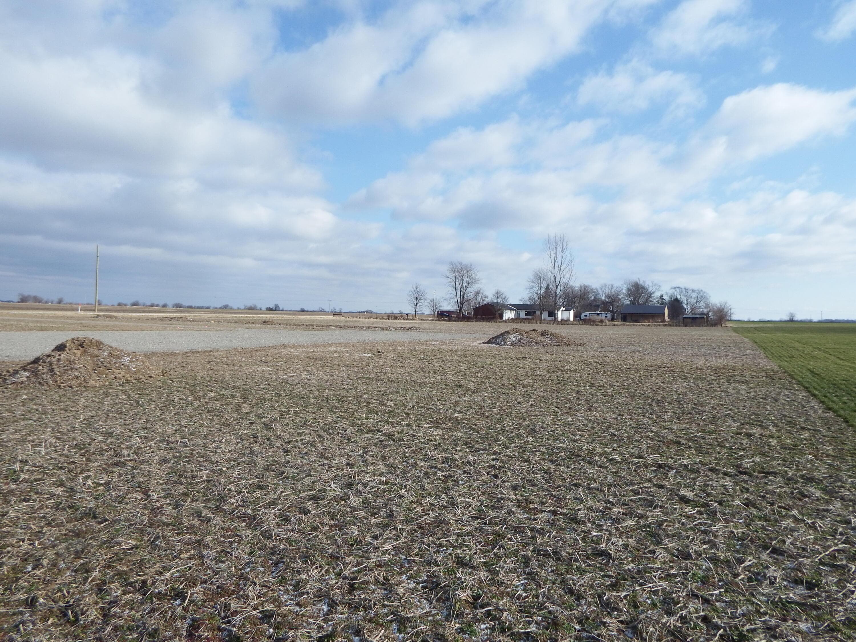 9948 Glaze Road, New Holland, OH 43145