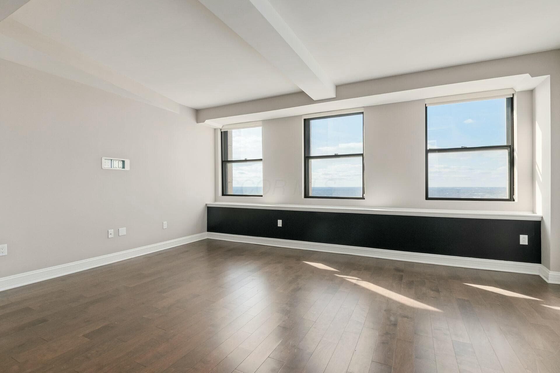 50 W Broad Street #2403, Columbus, OH 43215