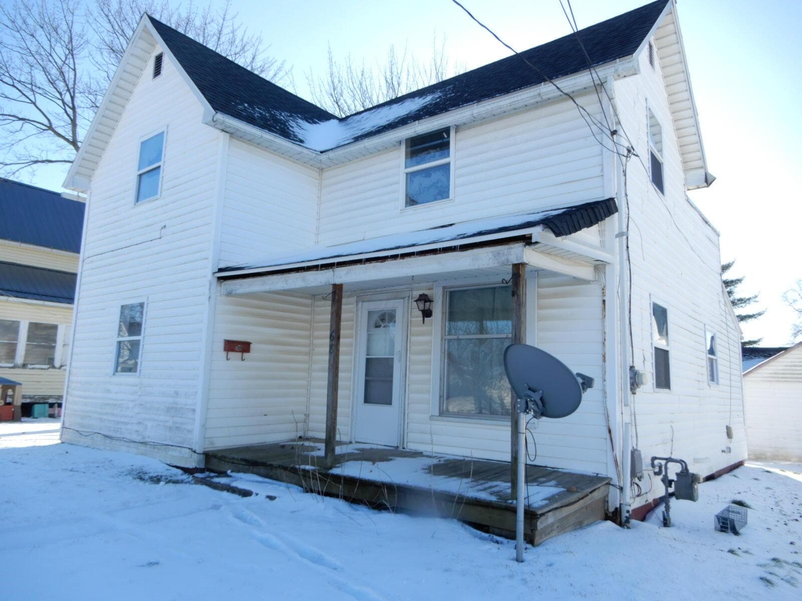68 E Whitney Avenue, Shelby, OH 44875