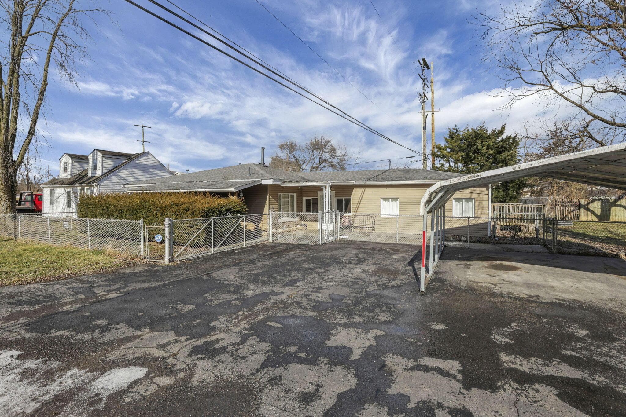 818 Lawndale Avenue, Columbus, OH 43207