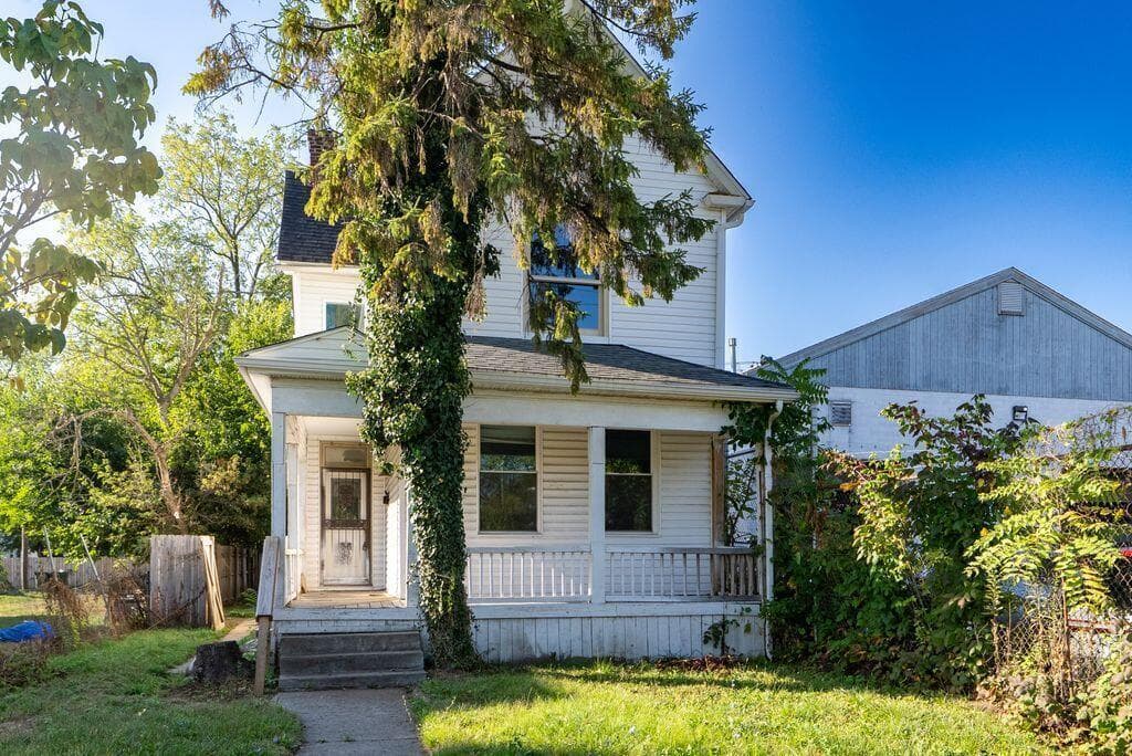 1121 E Livingston Avenue, Columbus, OH 43205