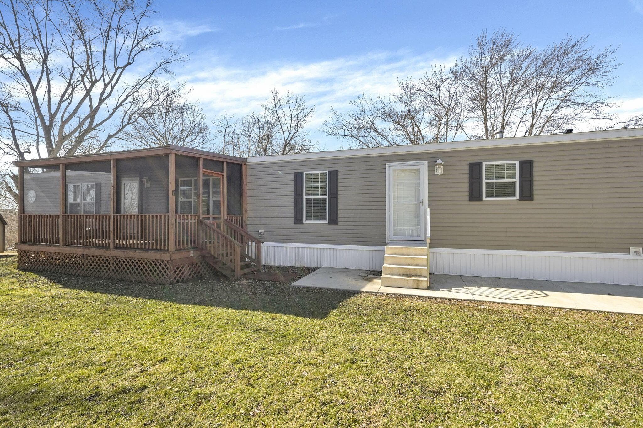 22 Skyline Drive, Ashville, OH 43103