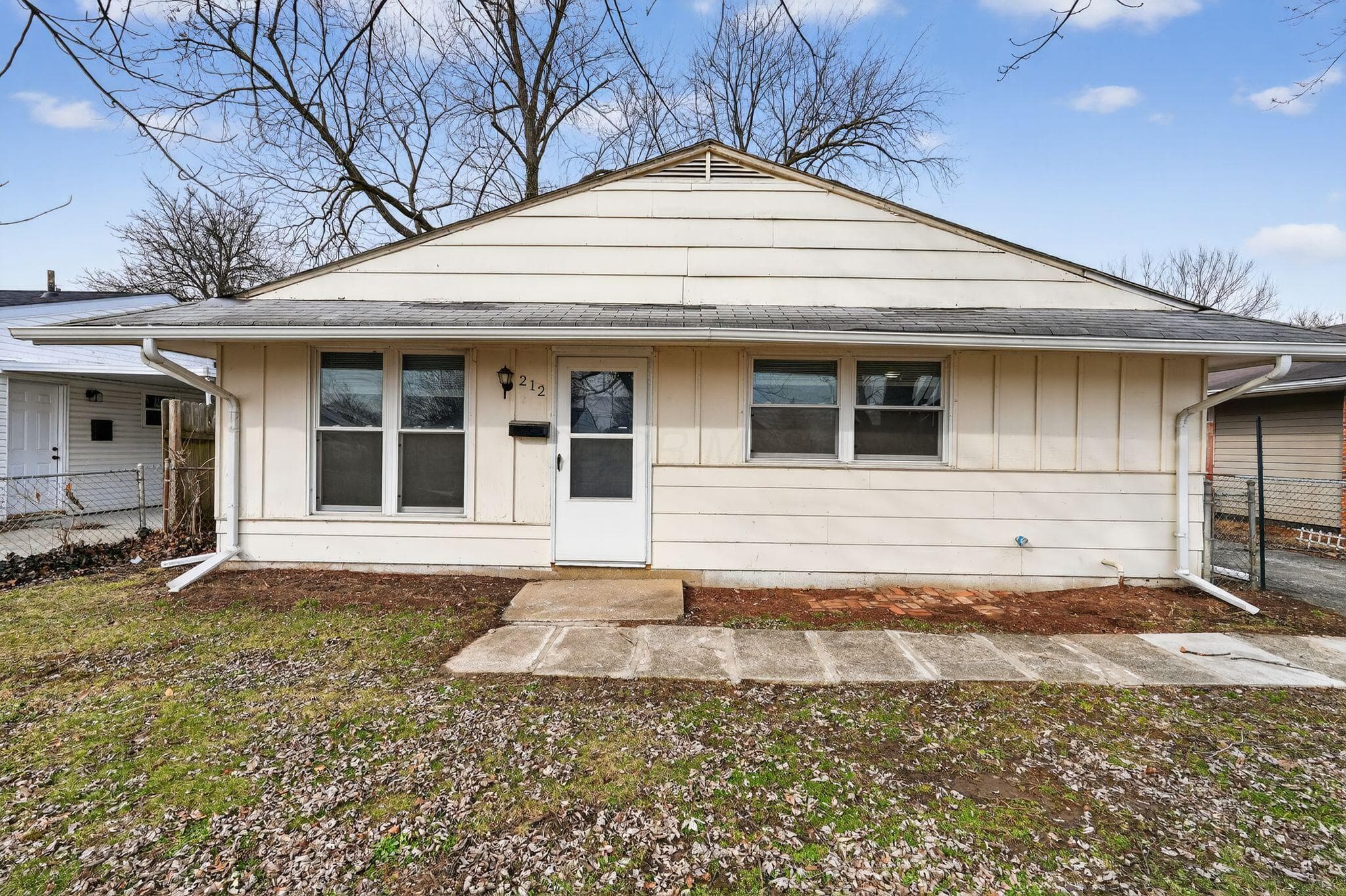 212 E Alcott Road, Columbus, OH 43207