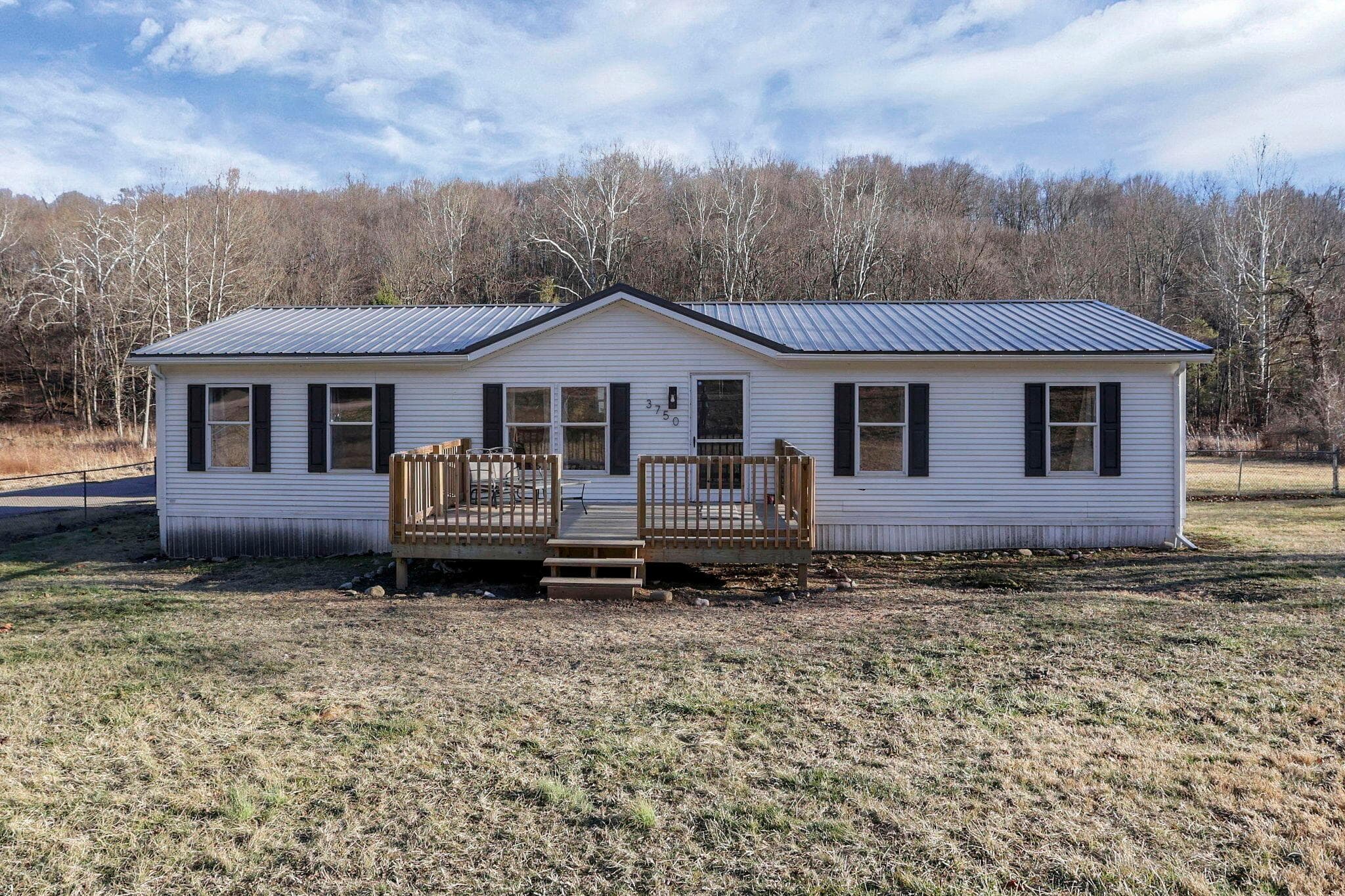 3750 Cannelville Road, Roseville, OH 43777