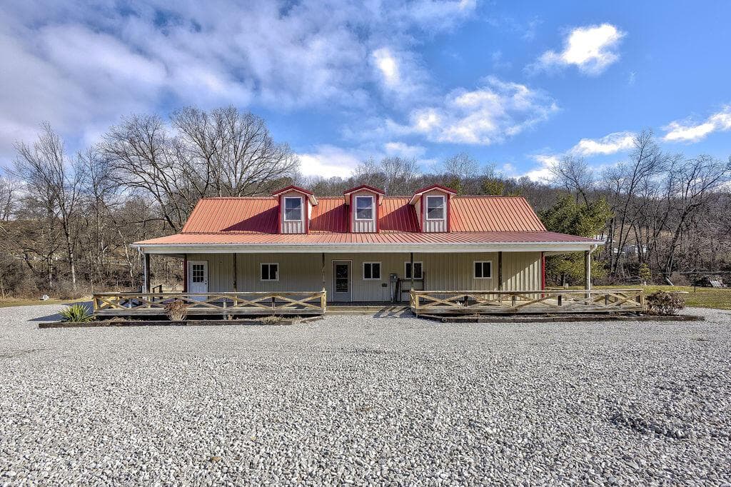 15193 U.S. 62, Brinkhaven, OH 43006