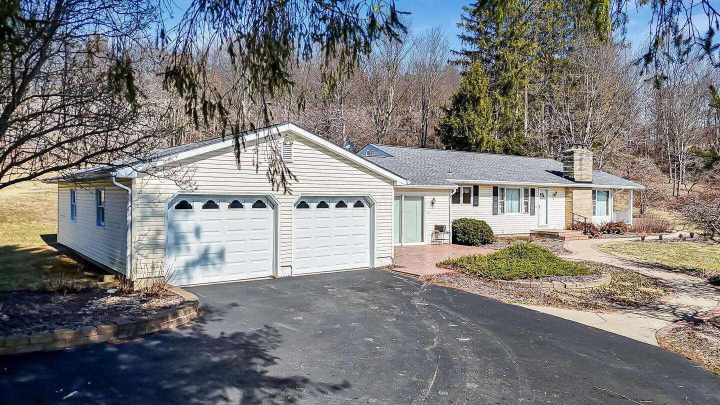 14687 National Road SE, Thornville, OH 43076