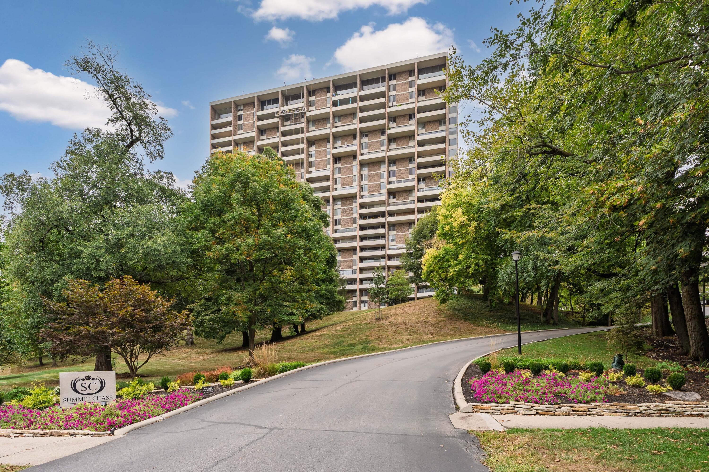 1000 Urlin Avenue #1607, Columbus, OH