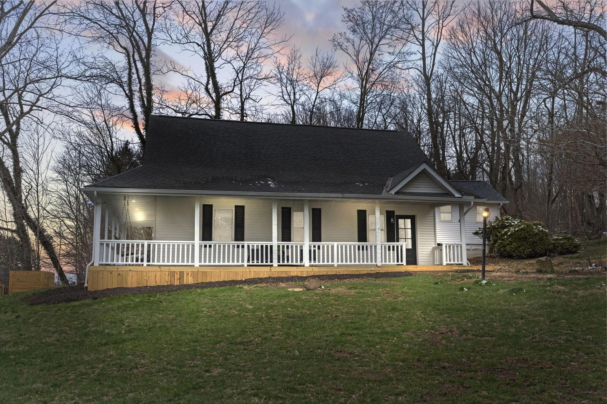 780 National Road SE, Hebron, OH 43025