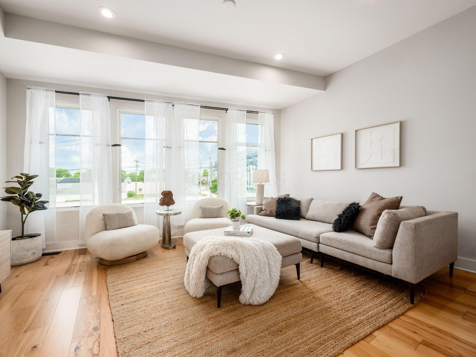 201 E 5th Avenue #201, Columbus, OH 43201
