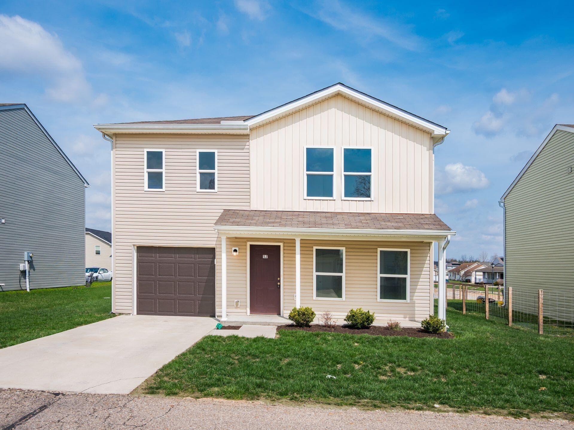 52 Genoa Circle, Commercial Point, OH