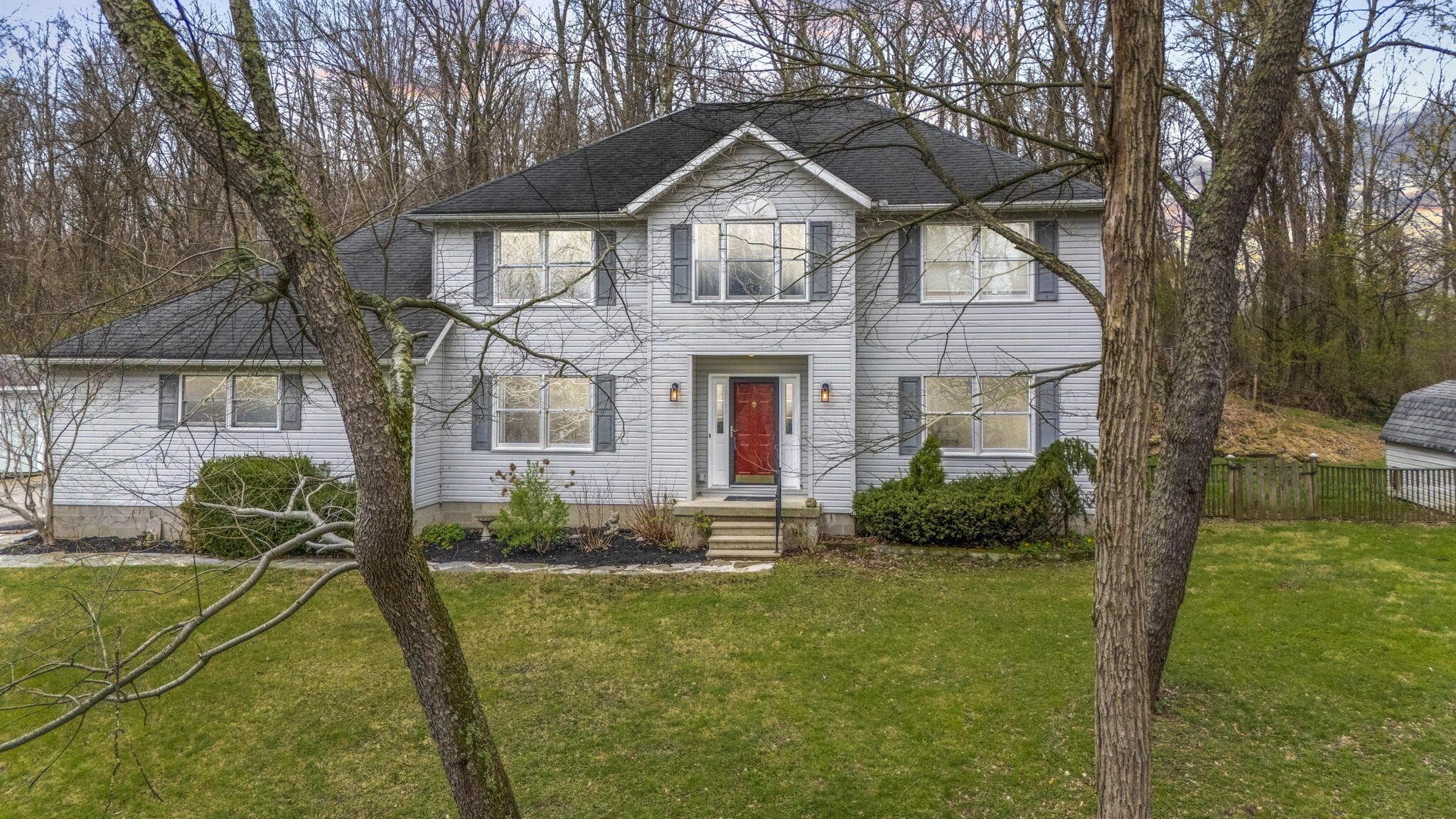 5432 Brownsville Road SE, Newark, OH 43055