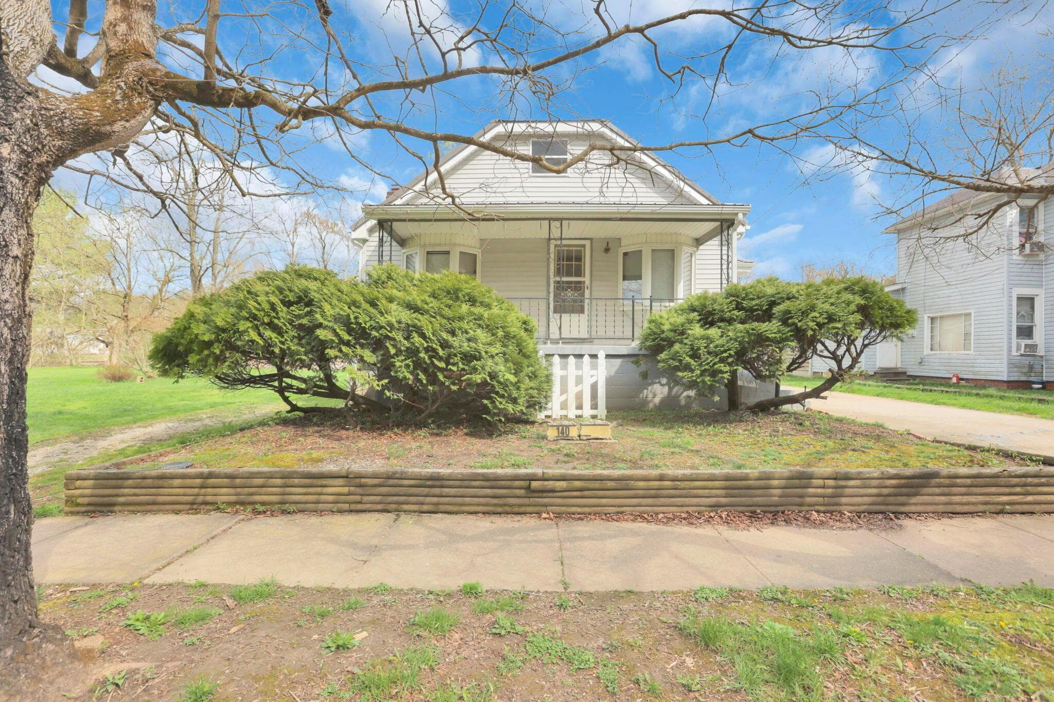 140 S Valley Street, Corning, OH 43730