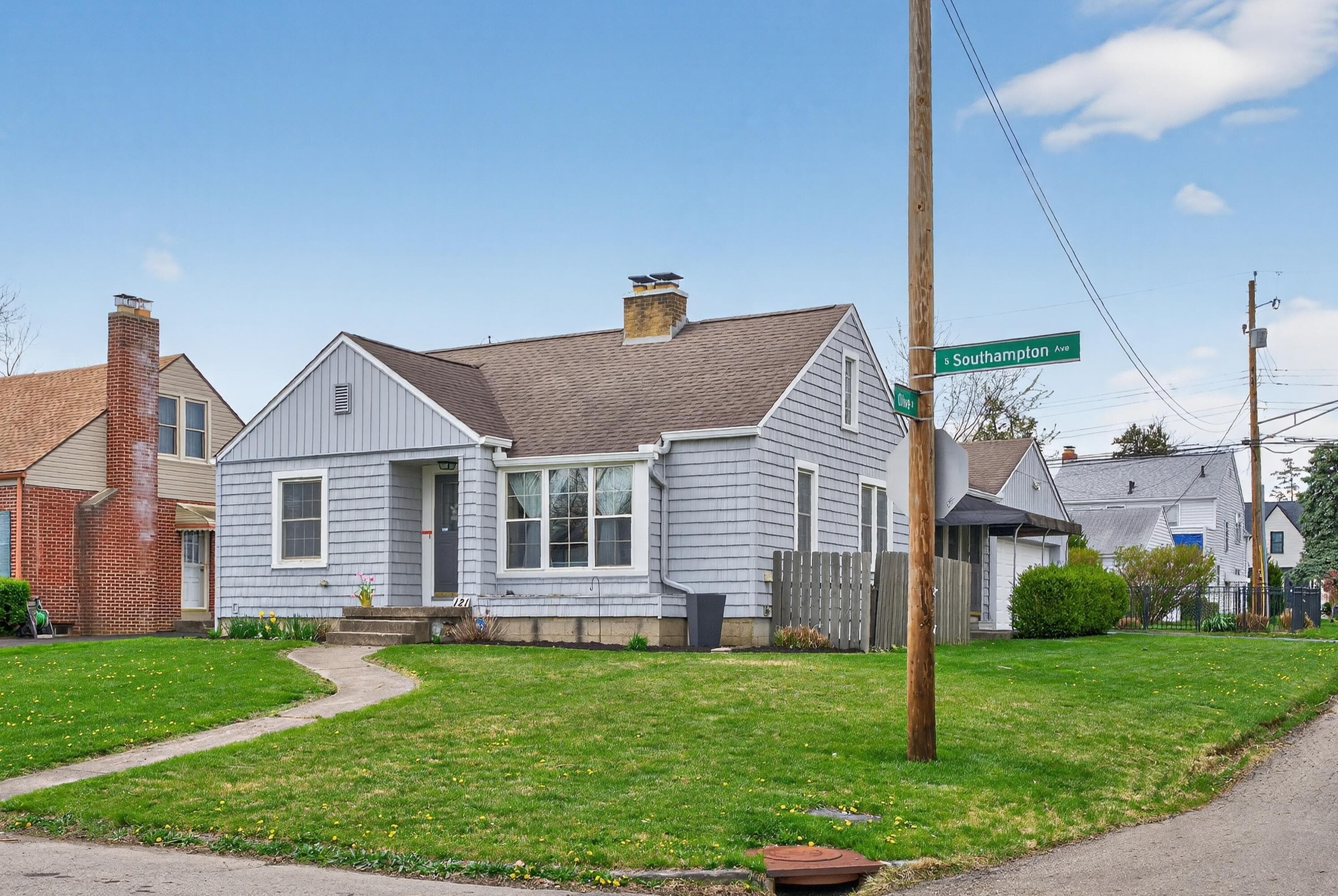 121 S Southampton Avenue, Columbus, OH 43204