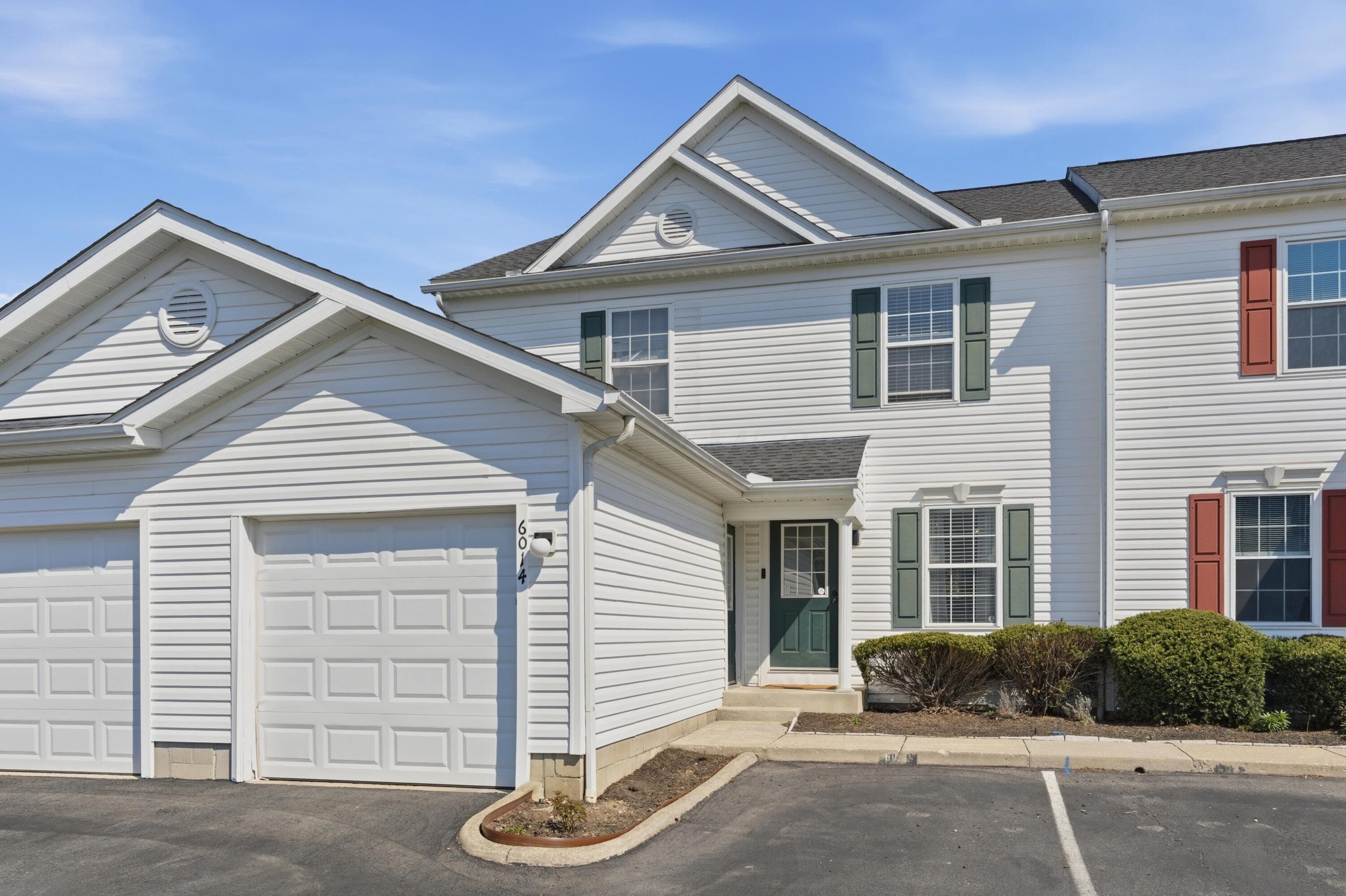6014 Brice Park Drive #17B, Canal Winchester, OH 43110