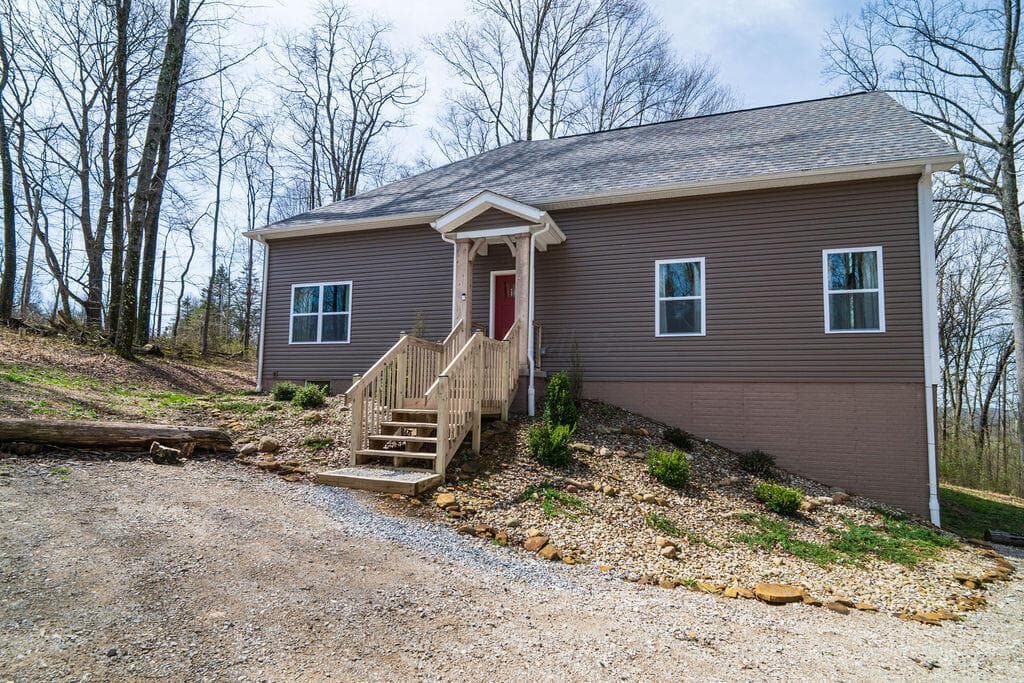 12861 Jack Run Road, Rockbridge, OH 43149