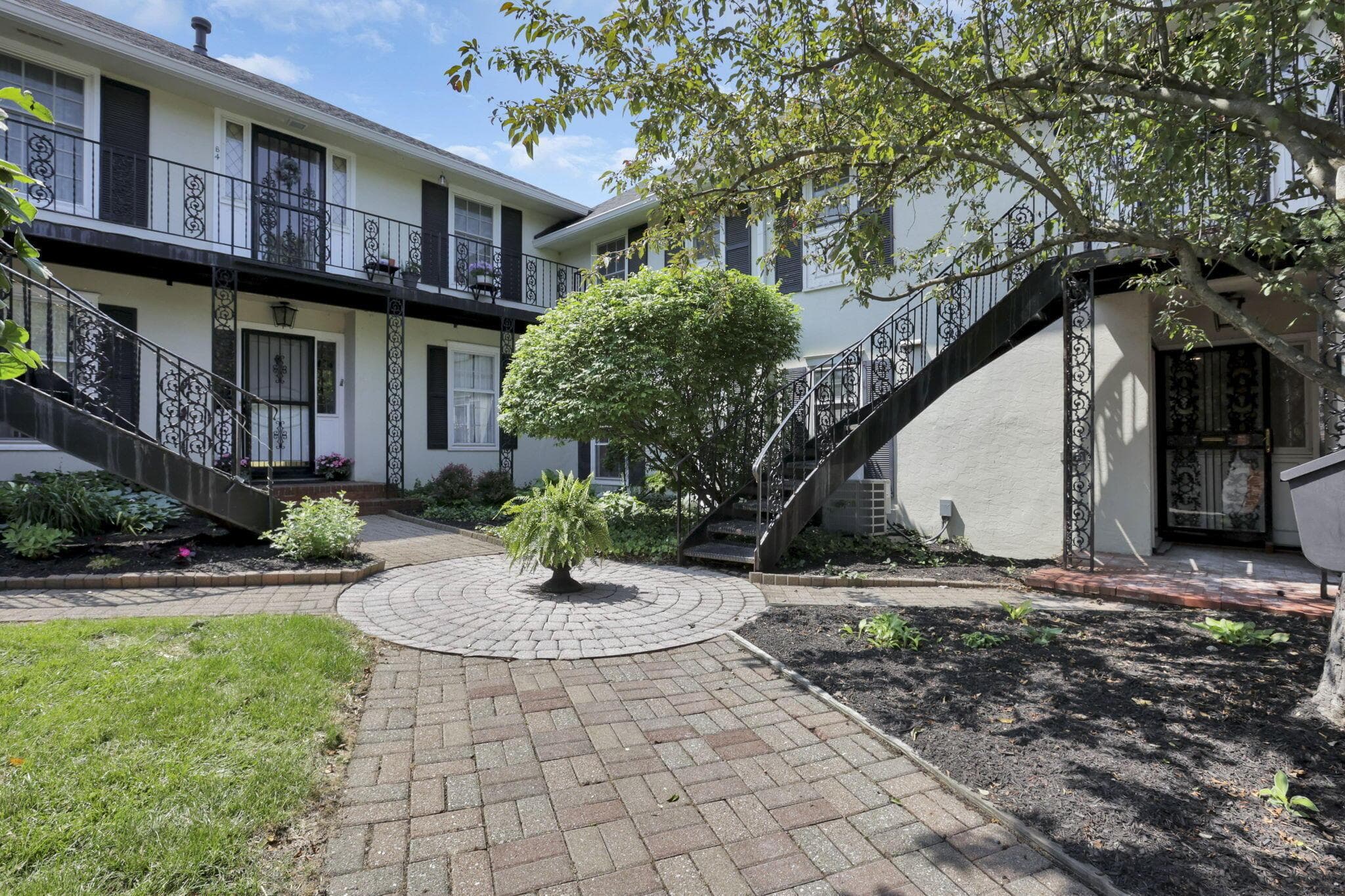 1631 Roxbury Road #B6, Columbus, OH 43212