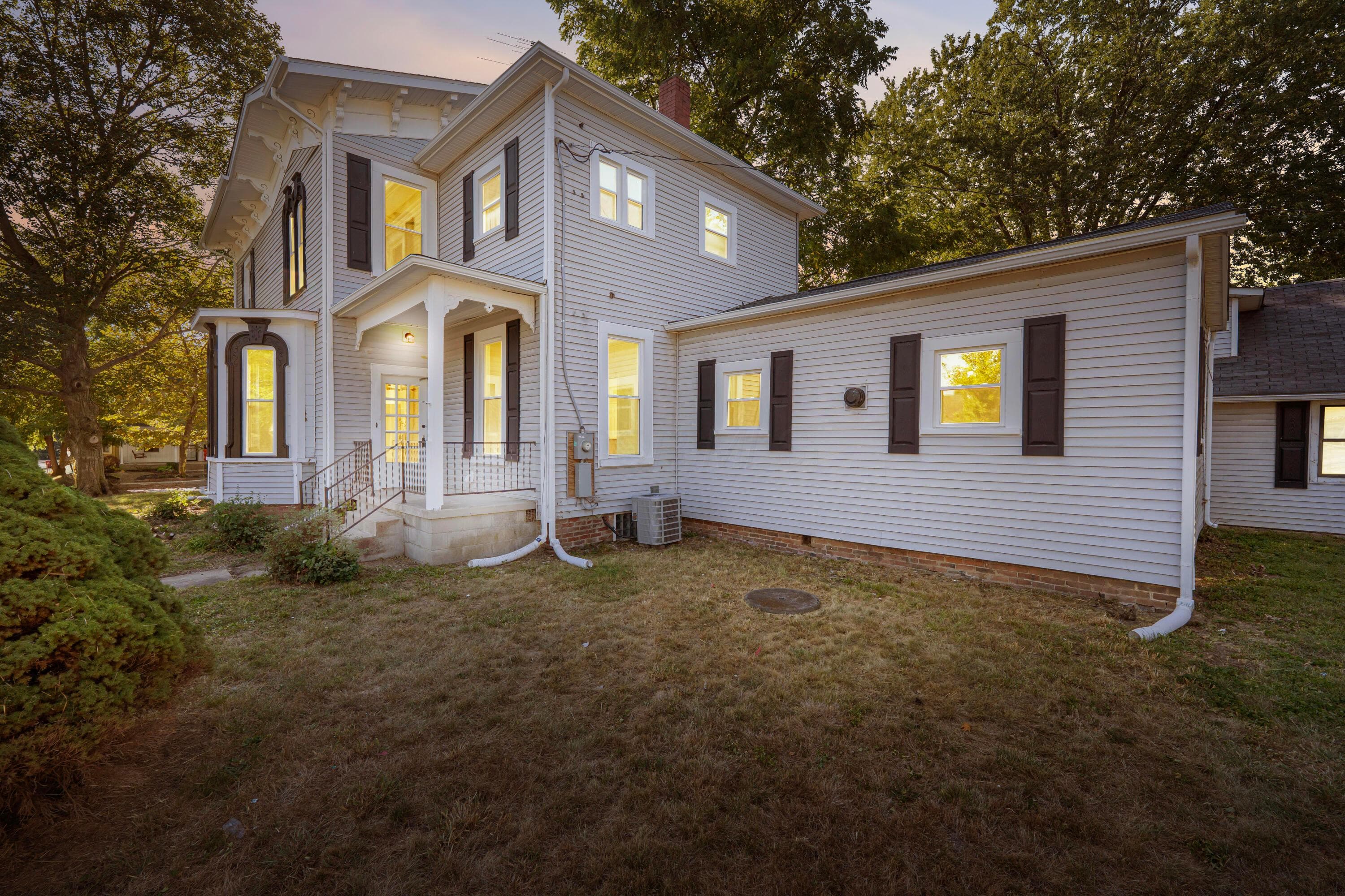 150 N Oak Street, London, OH