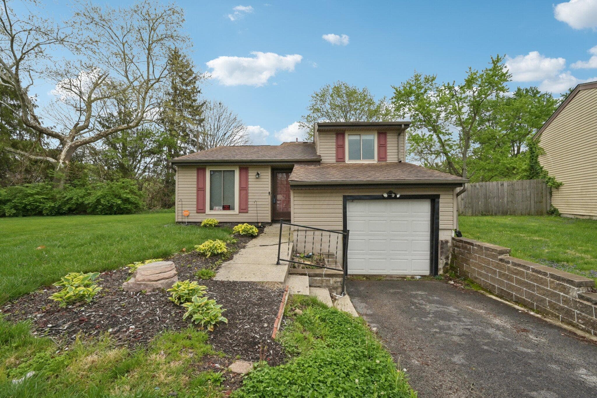 6726 Deepwood Court, Reynoldsburg, OH 43068
