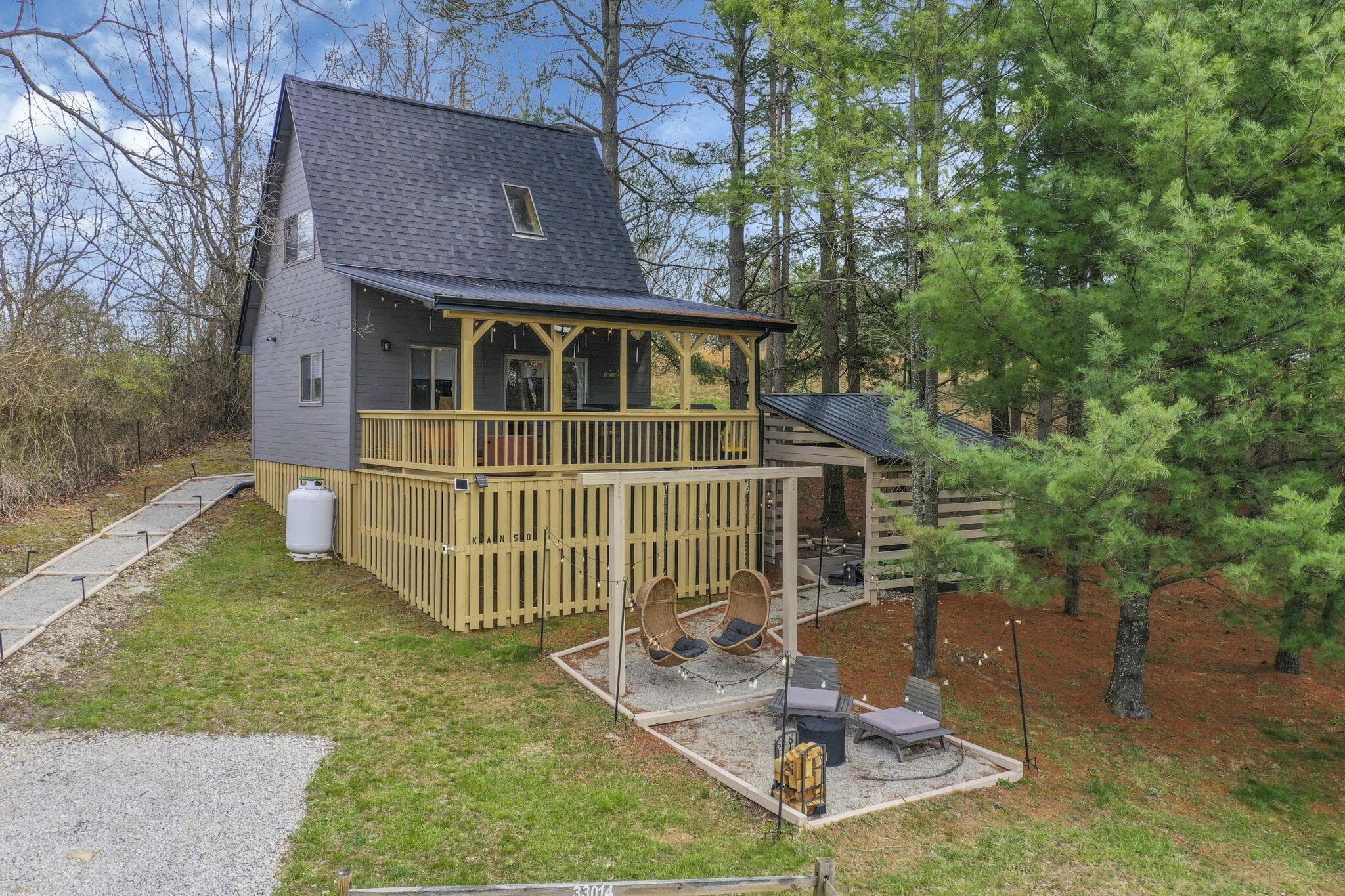 33014 Oliver Road, Logan, OH 43138