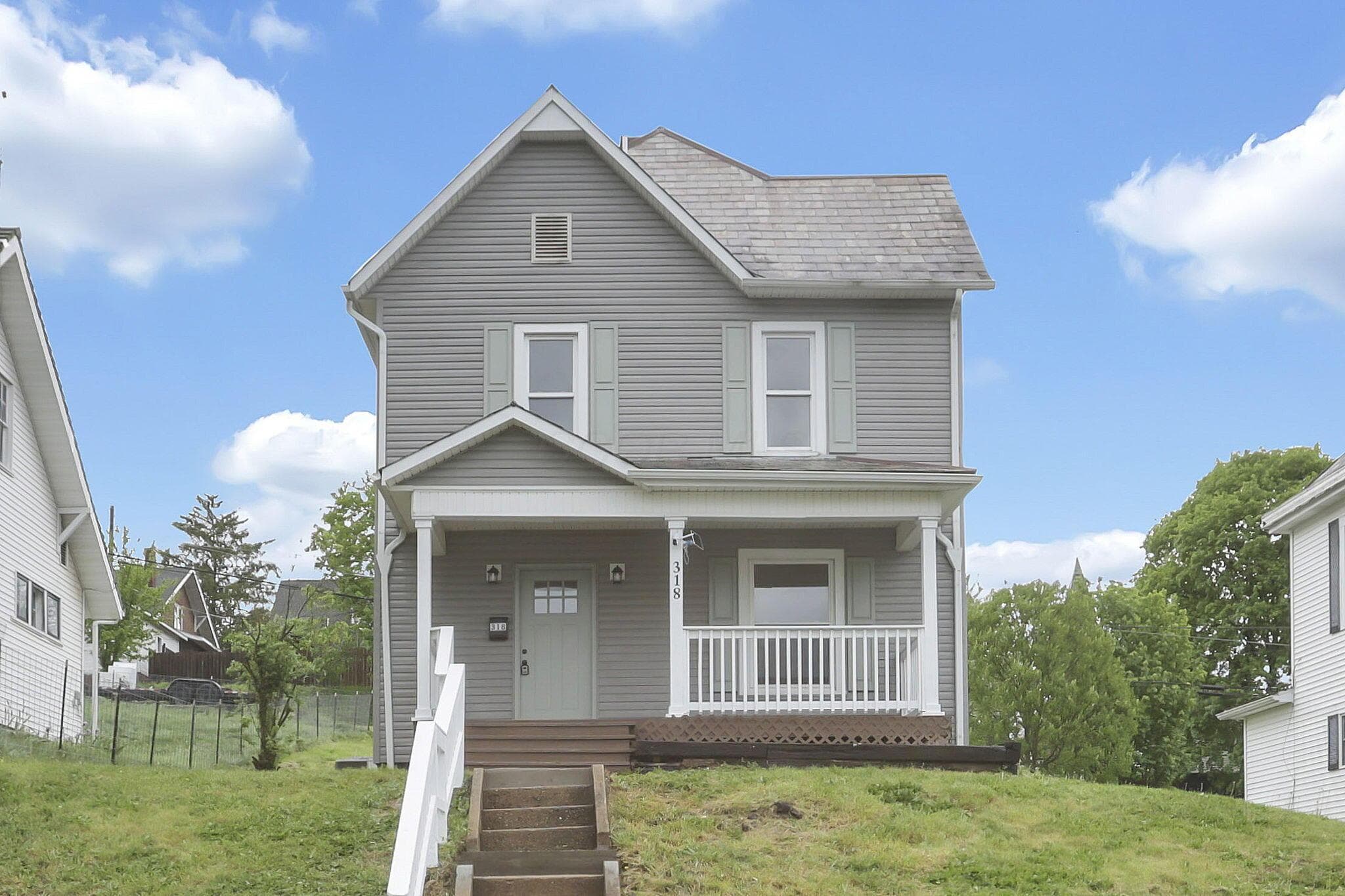 318 N Pleasant Street, New Lexington, OH 43764