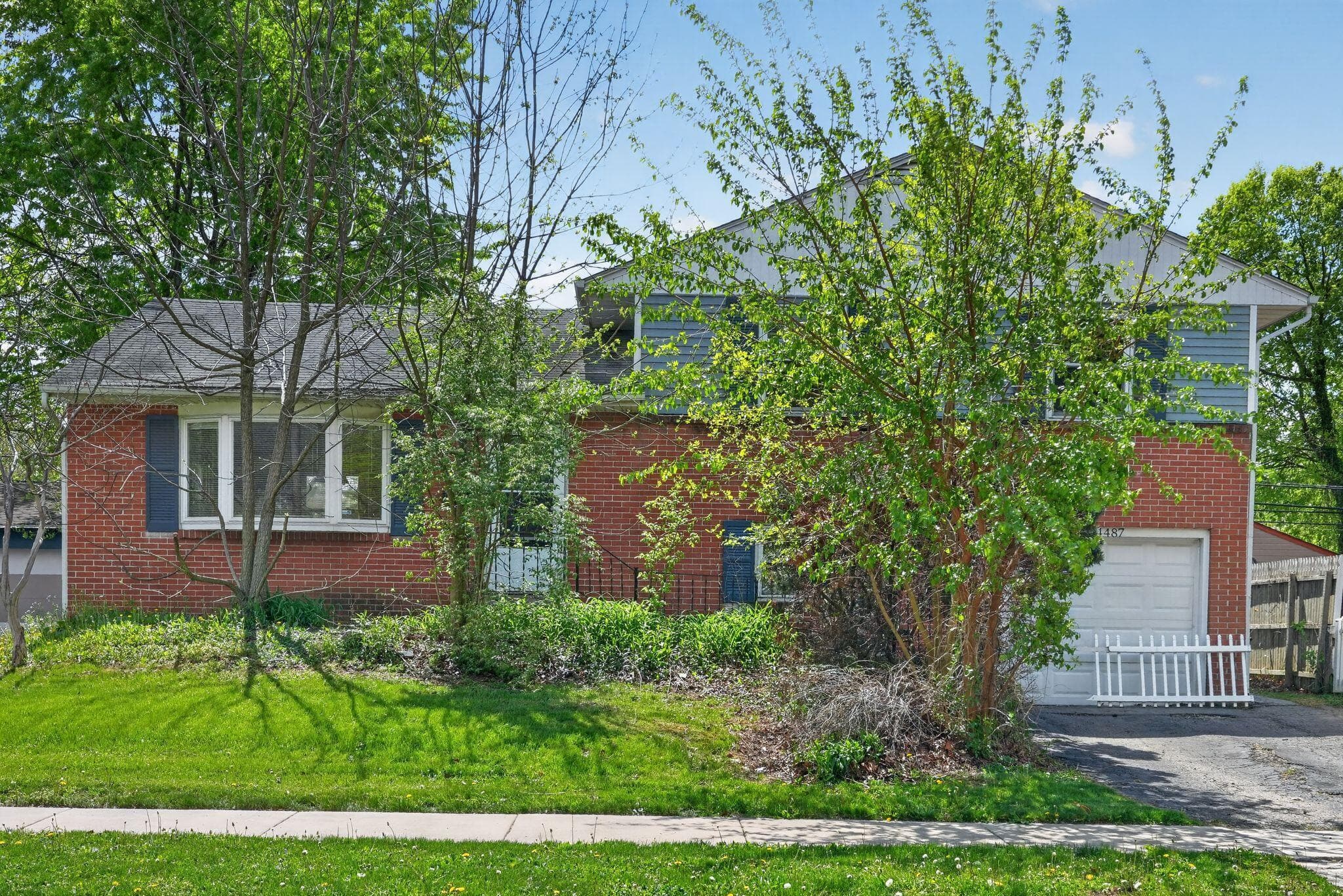4487 Dundee Avenue, Columbus, OH 43227