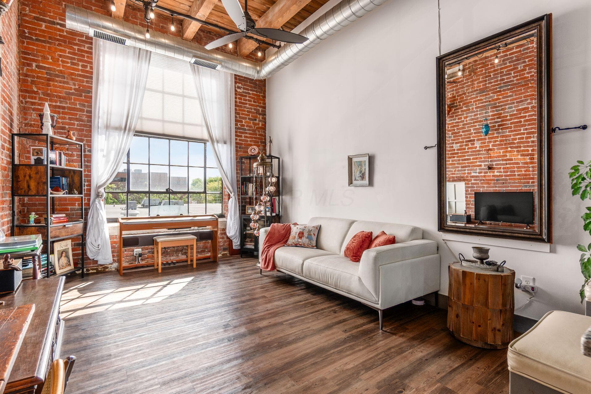570 S Front Street #211, Columbus, OH 43215