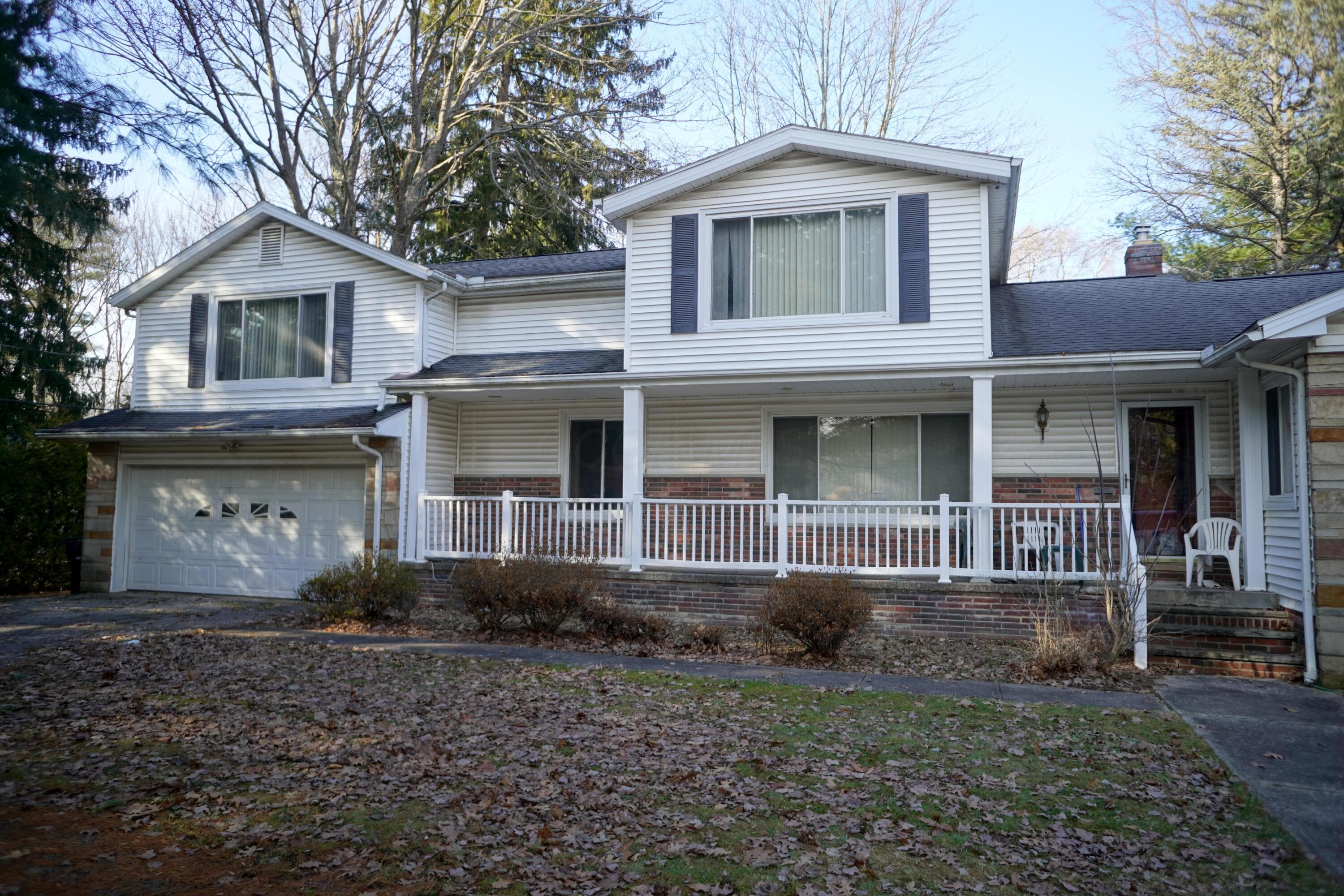 5285 Ridgebury Boulevard, Cleveland, OH 44124