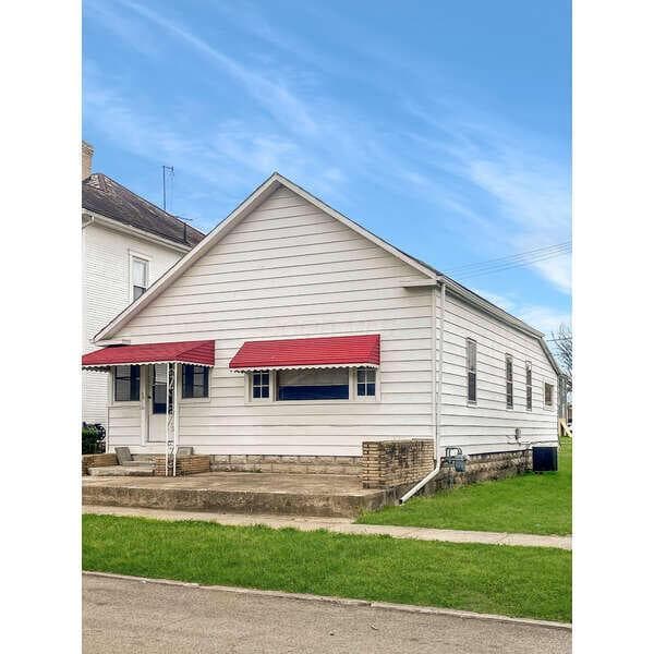 171 Warner Avenue, Logan, OH 43138