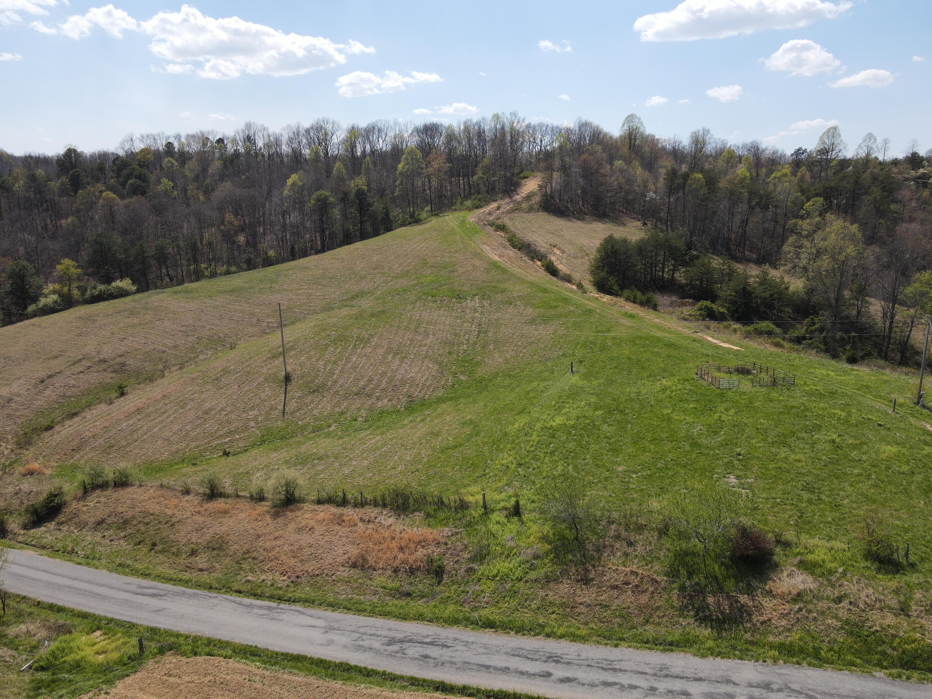 1322 Peniel Road, Patriot, OH 45658