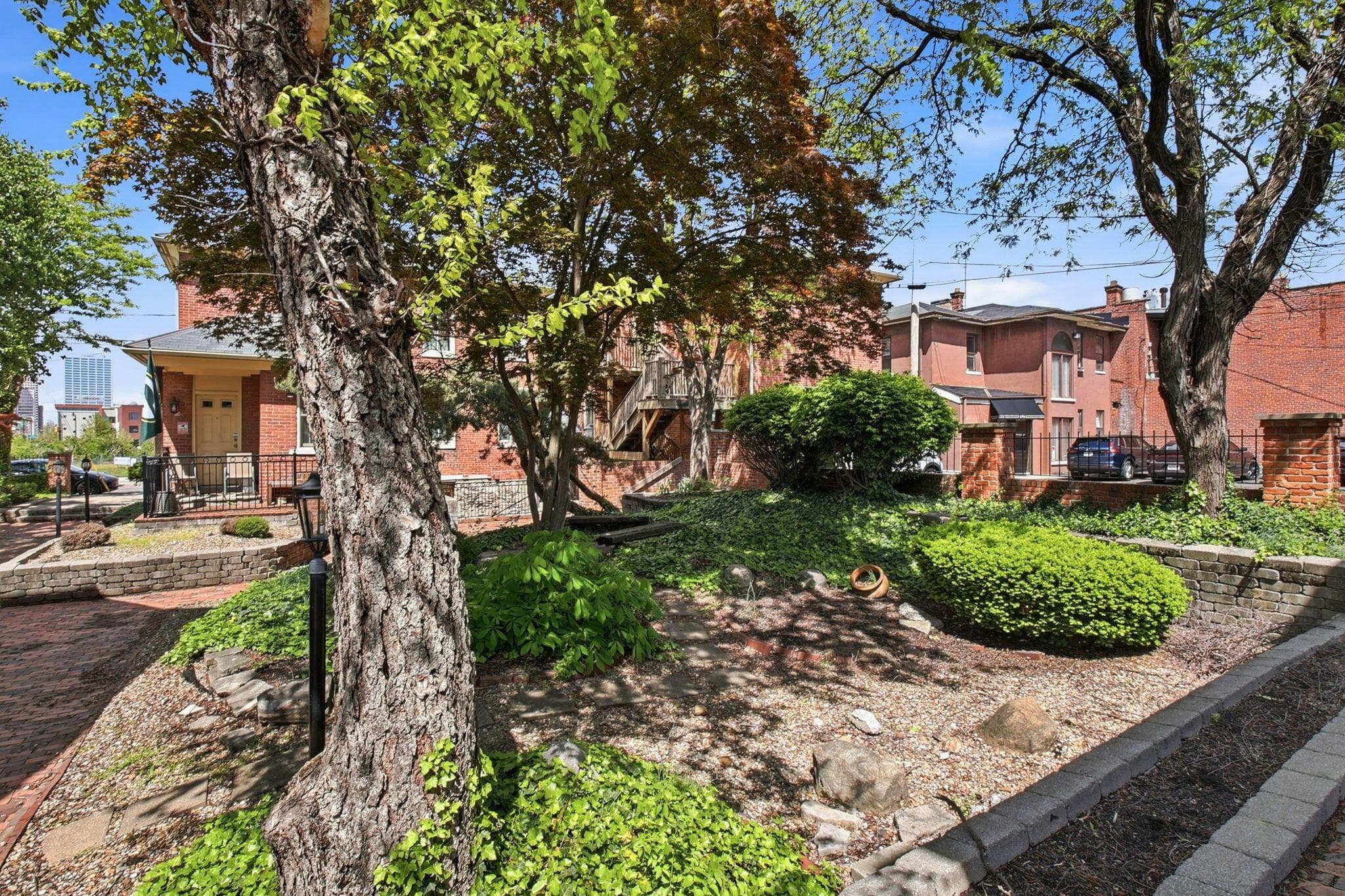 175 E Livingston Avenue #B, Columbus, OH 43215