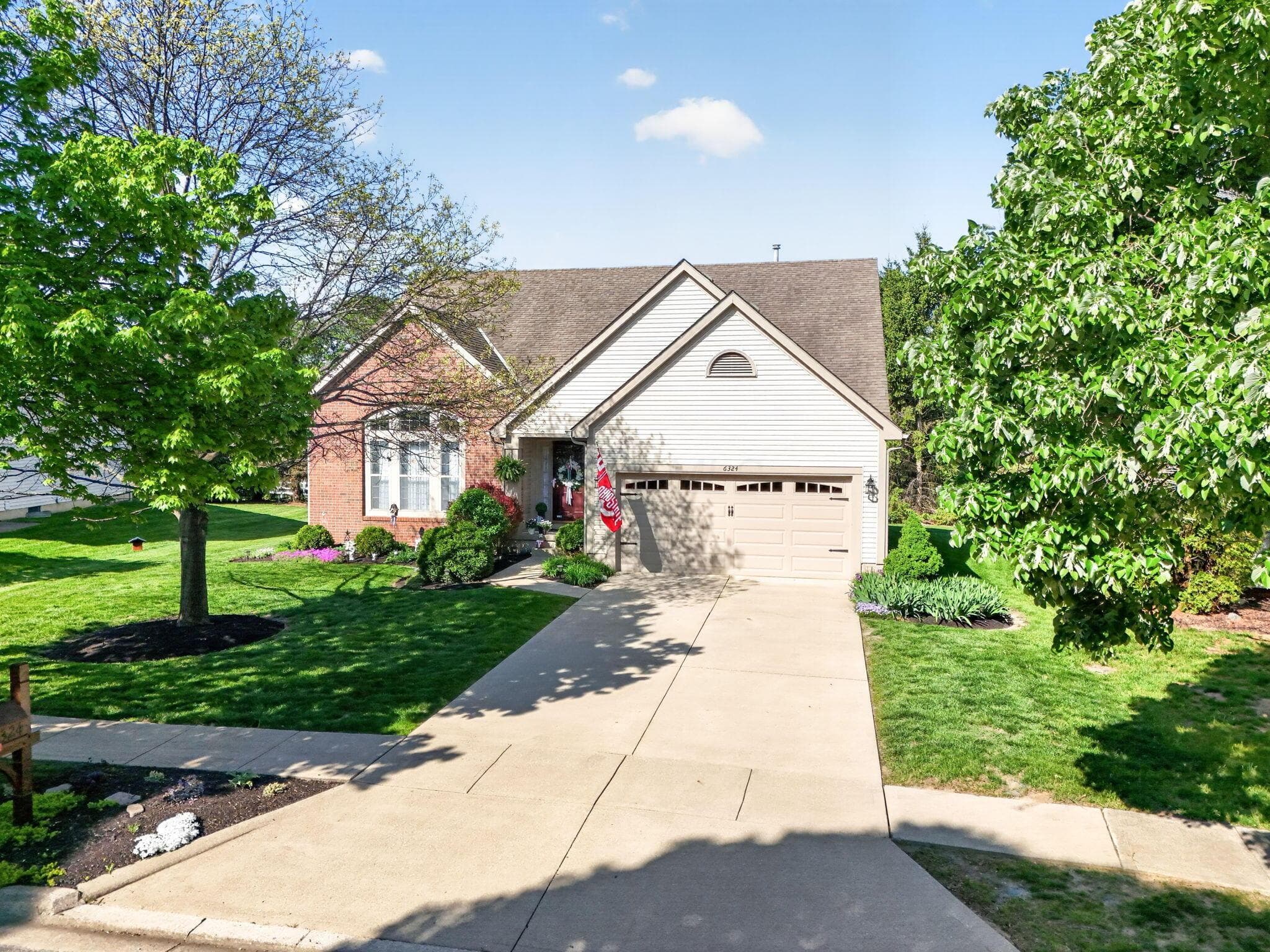 6324 Rossmore Lane, Canal Winchester, OH 43110