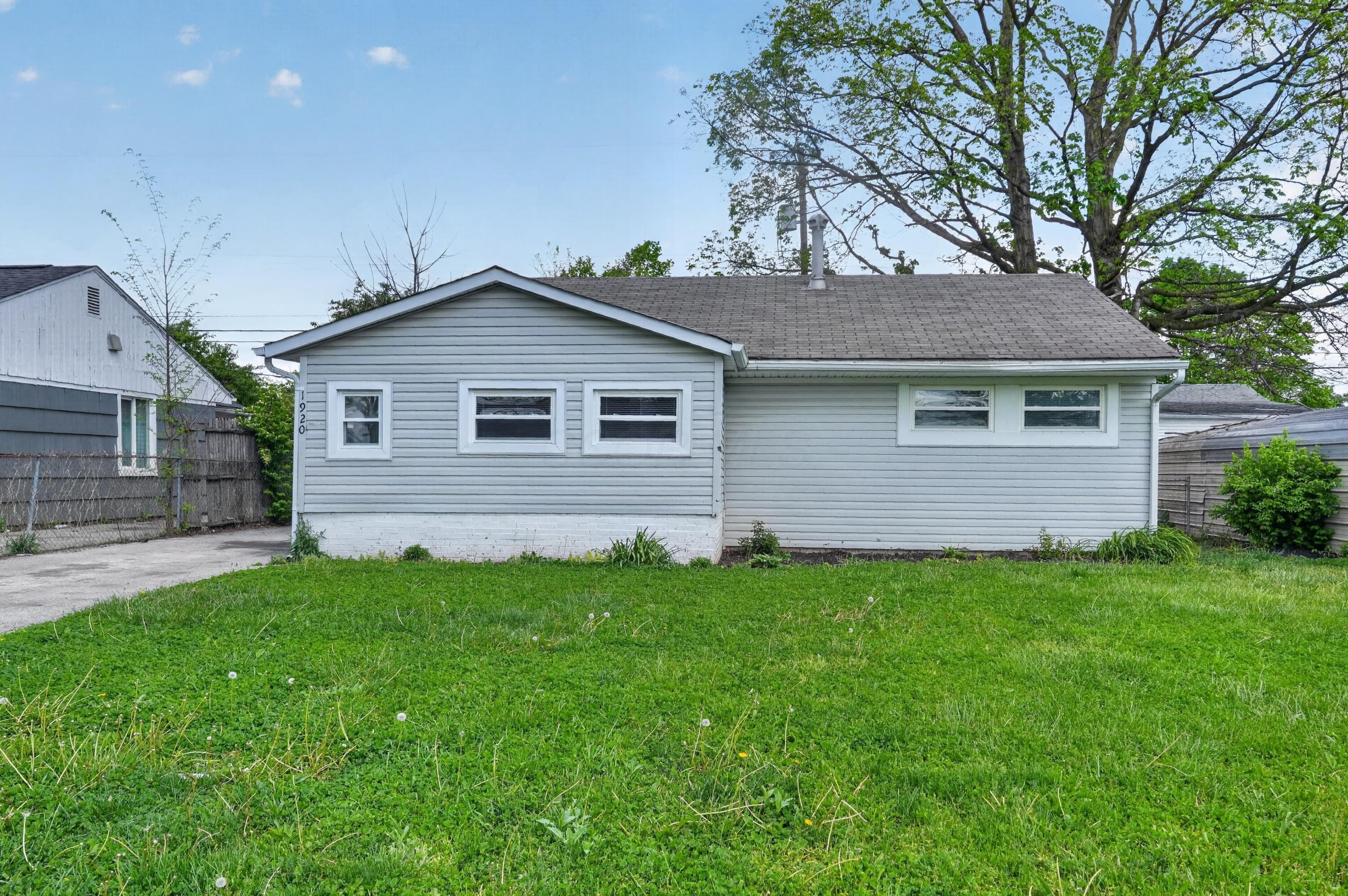 1920 Marsdale Avenue, Columbus, OH 43223