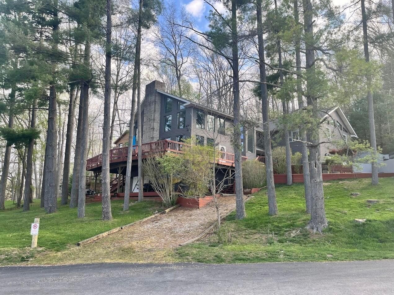 714 Natchez Lane, Hide A Way Hills, OH 43107