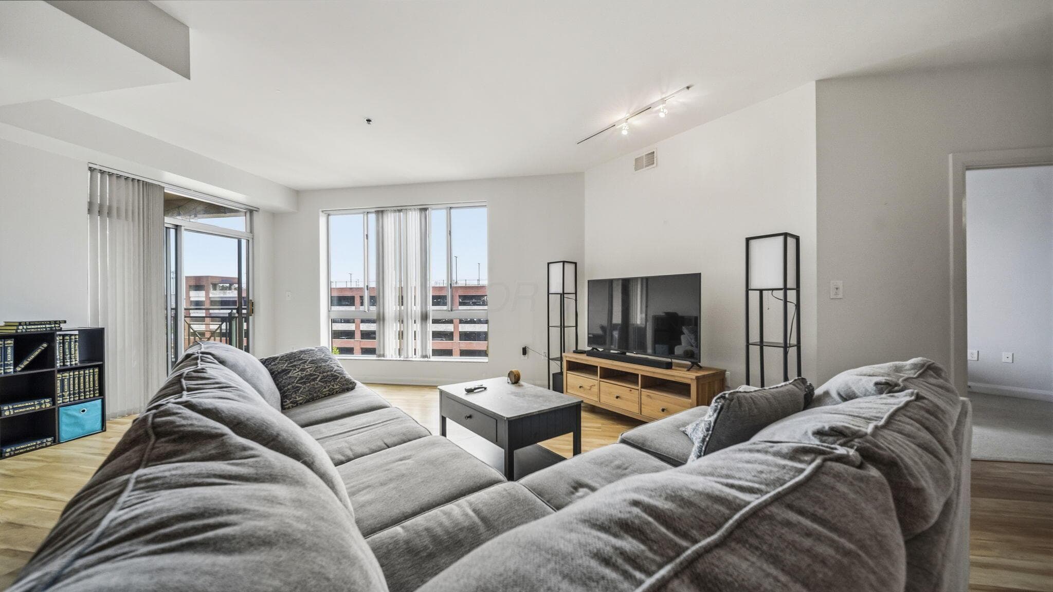 196 S Grant Avenue #607, Columbus, OH 43215
