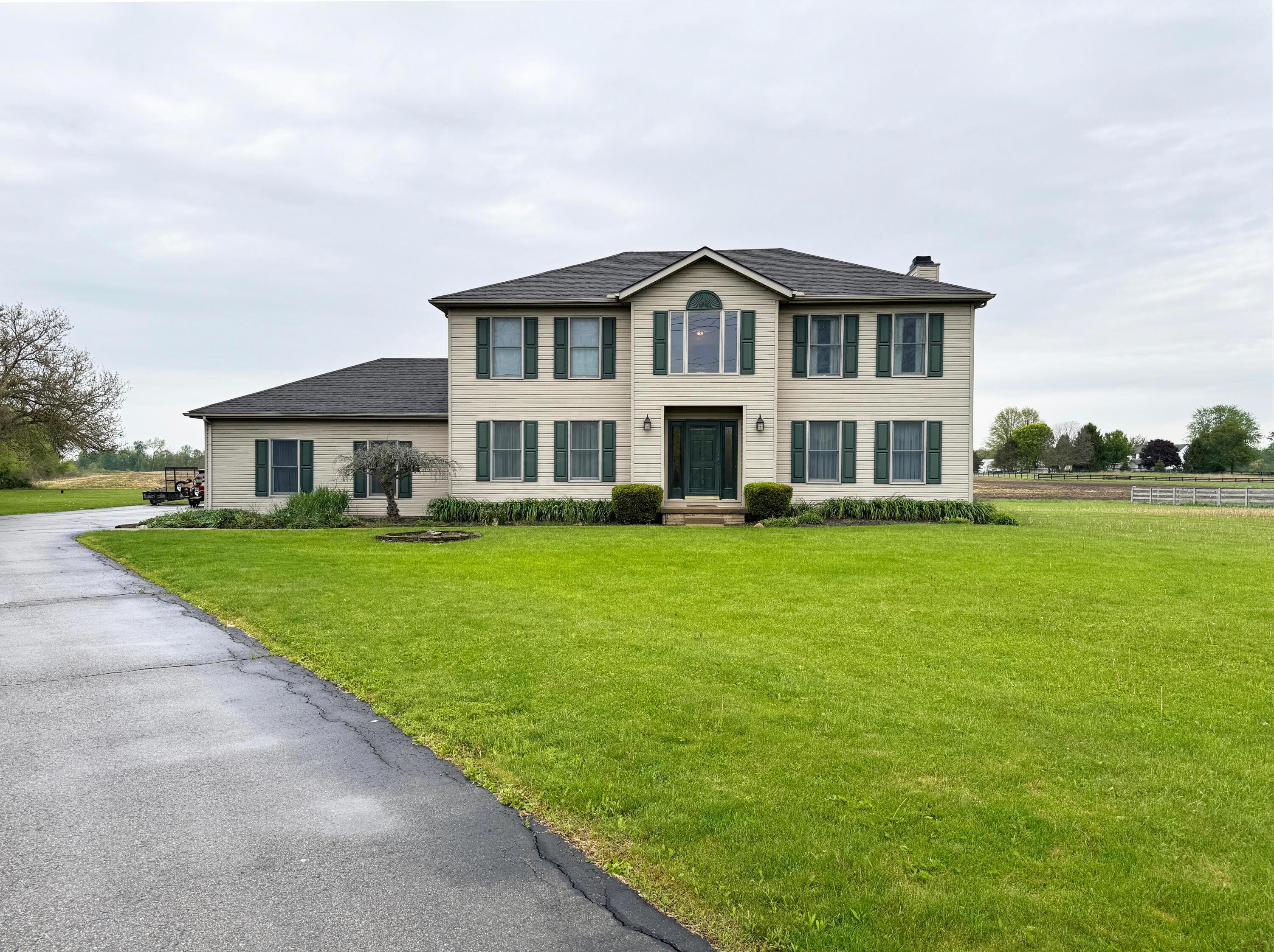 2075 Eckard Road, Centerburg, OH 43011