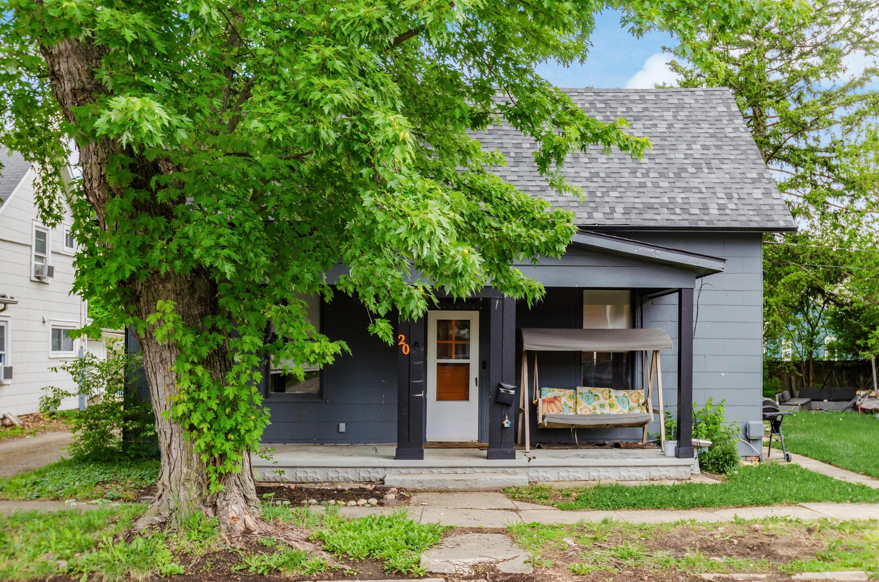 20 S High Street, Mount Sterling, OH