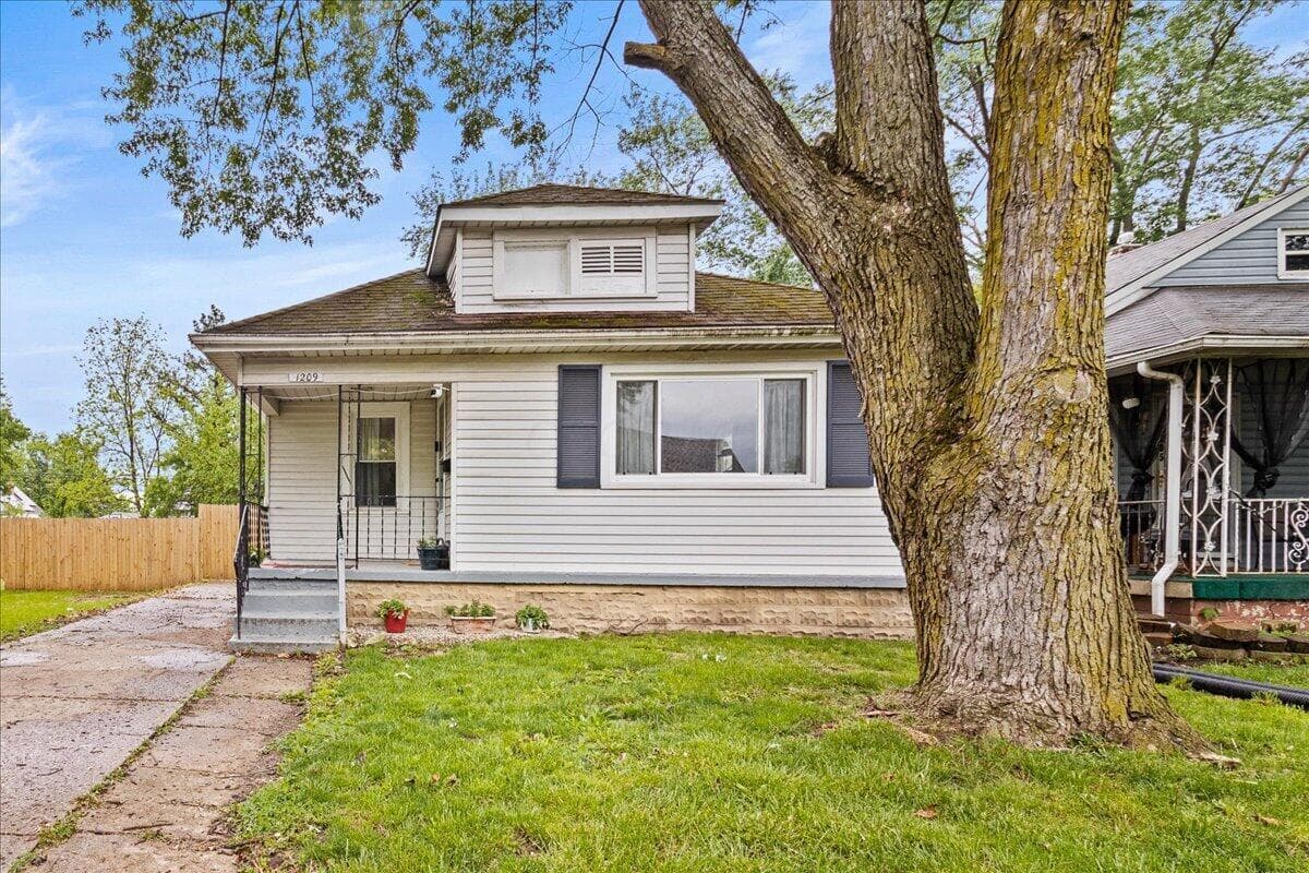 1209 Aberdeen Avenue, Columbus, OH 43211