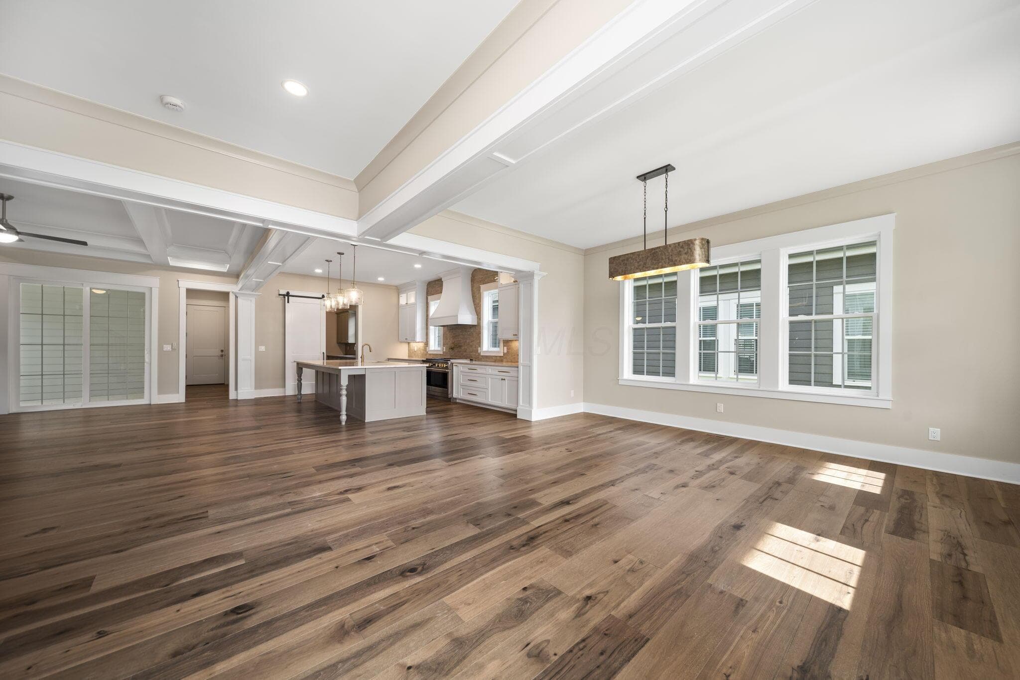 5618 Hickory Drive, Lewis Center, OH 43035