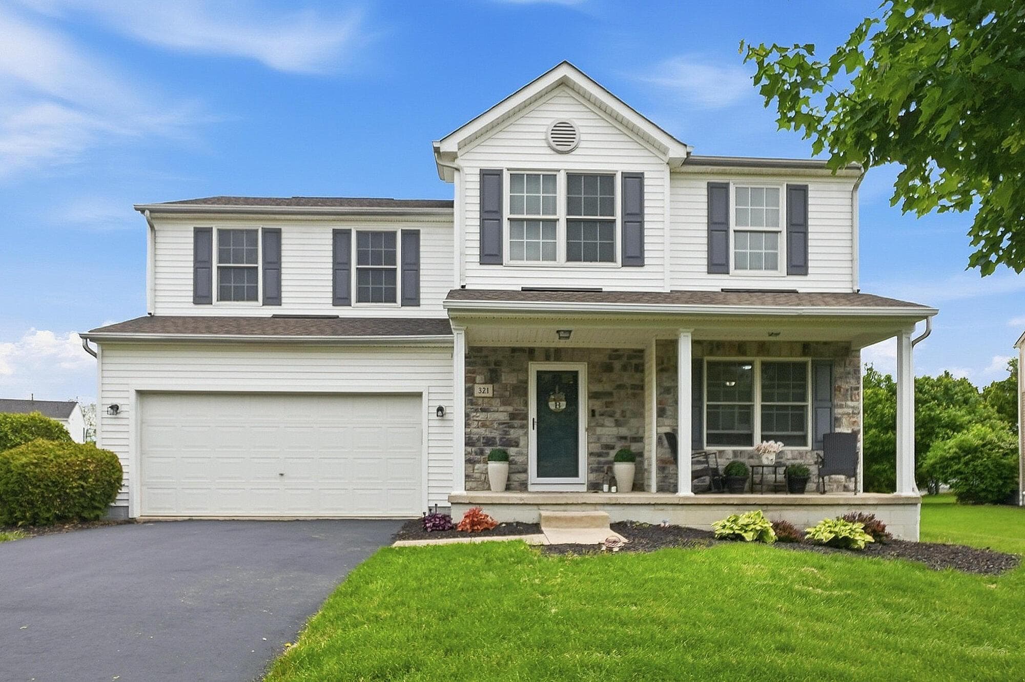 321 Amber Light Circle, Delaware, OH 43015